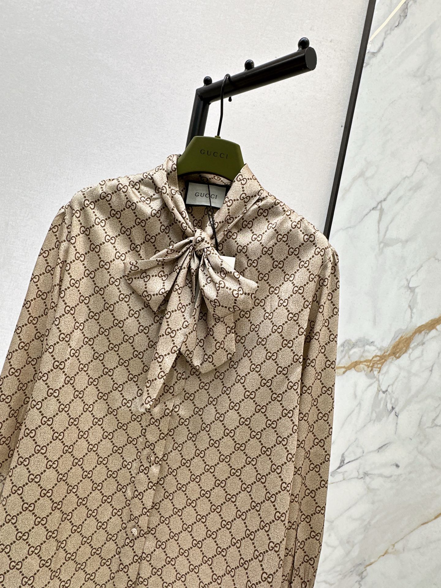 Guc NEW ribbon shirt