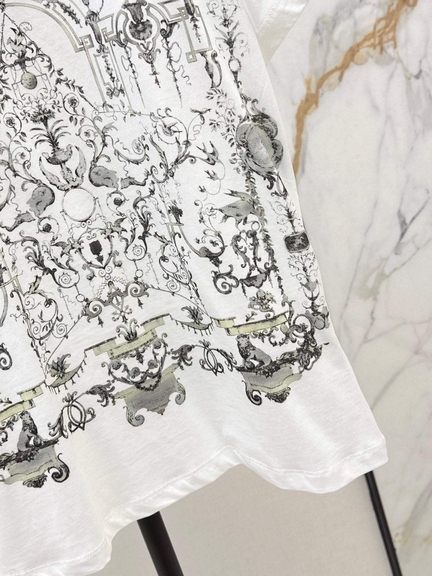 CD NEW Printed T-shirt