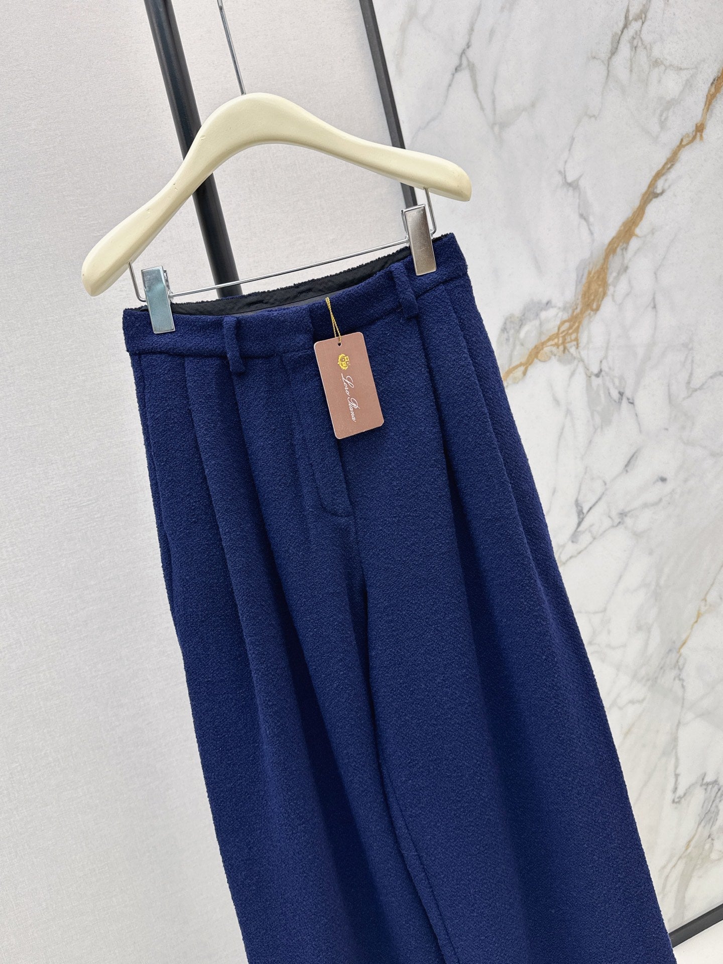 Loro NEW Straight pants