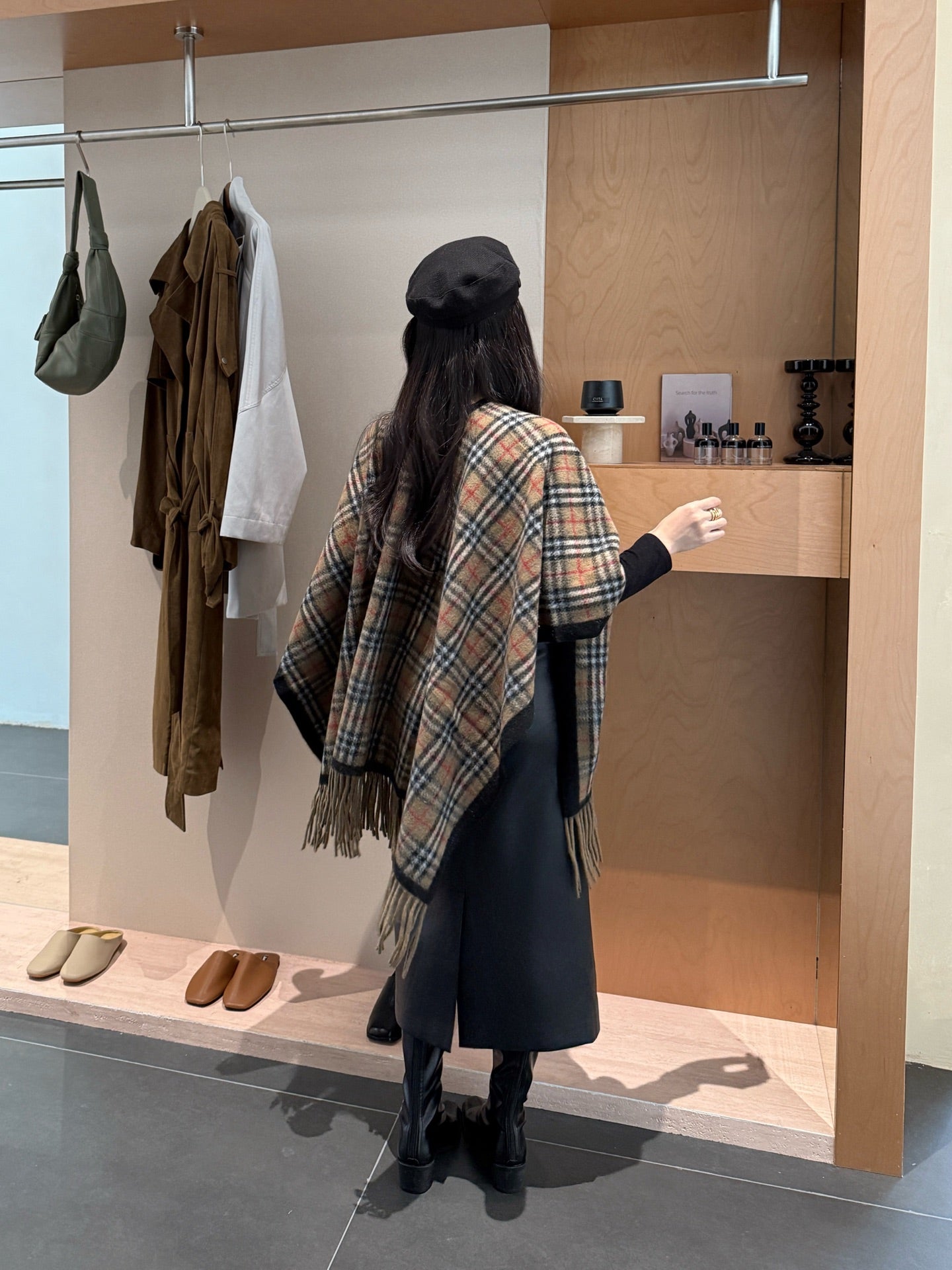 Brune NEW wool shawl