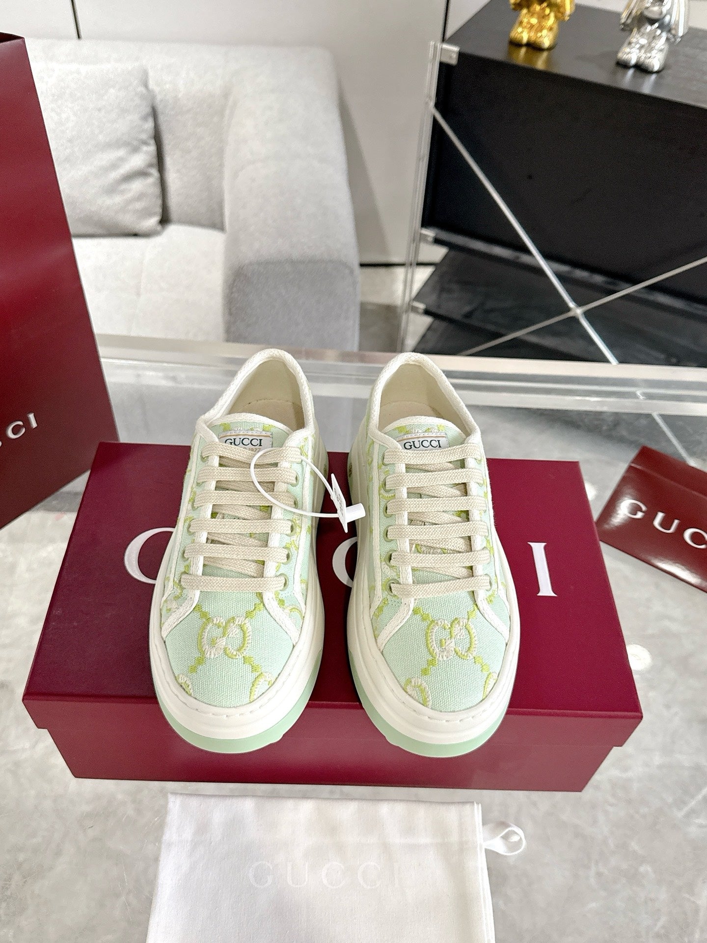 Guc thick soled canvas shoes