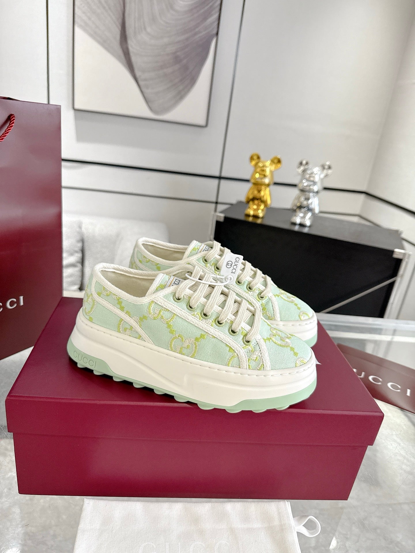 Guc thick soled canvas shoes