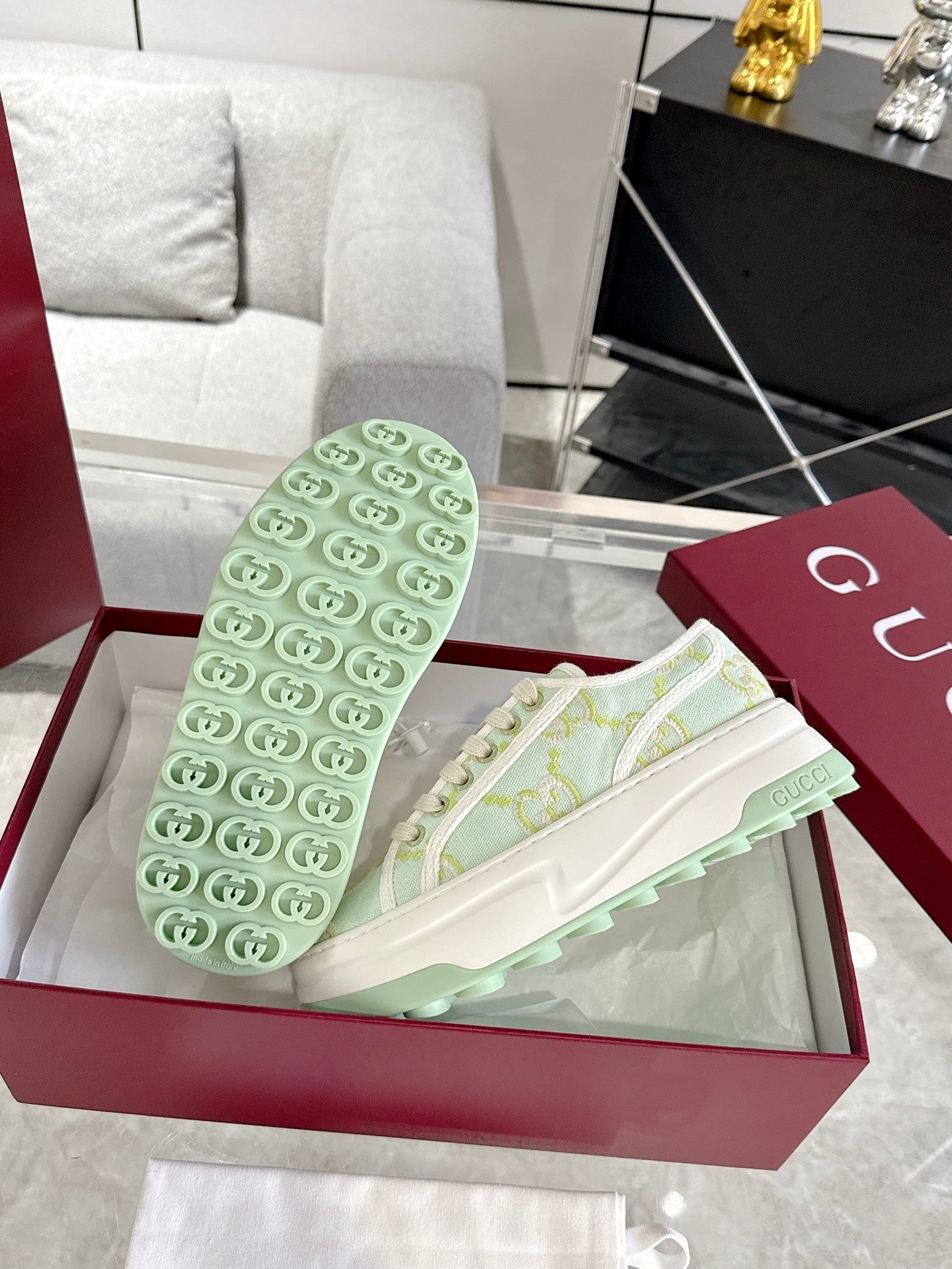 Guc thick soled canvas shoes