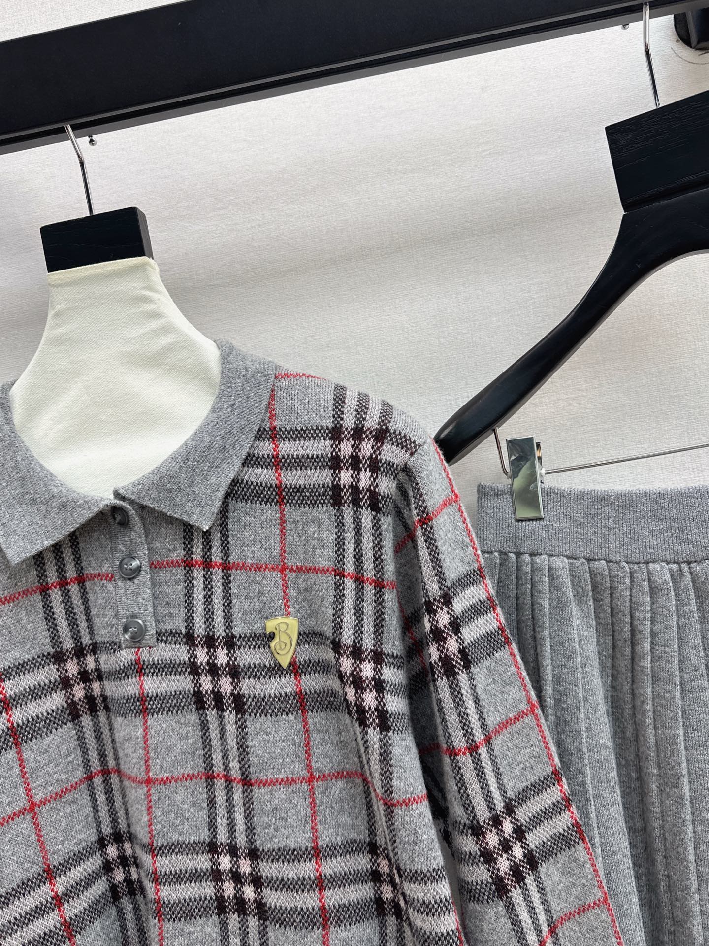 Bur NEW Plaid polo shirt and skirt suit
