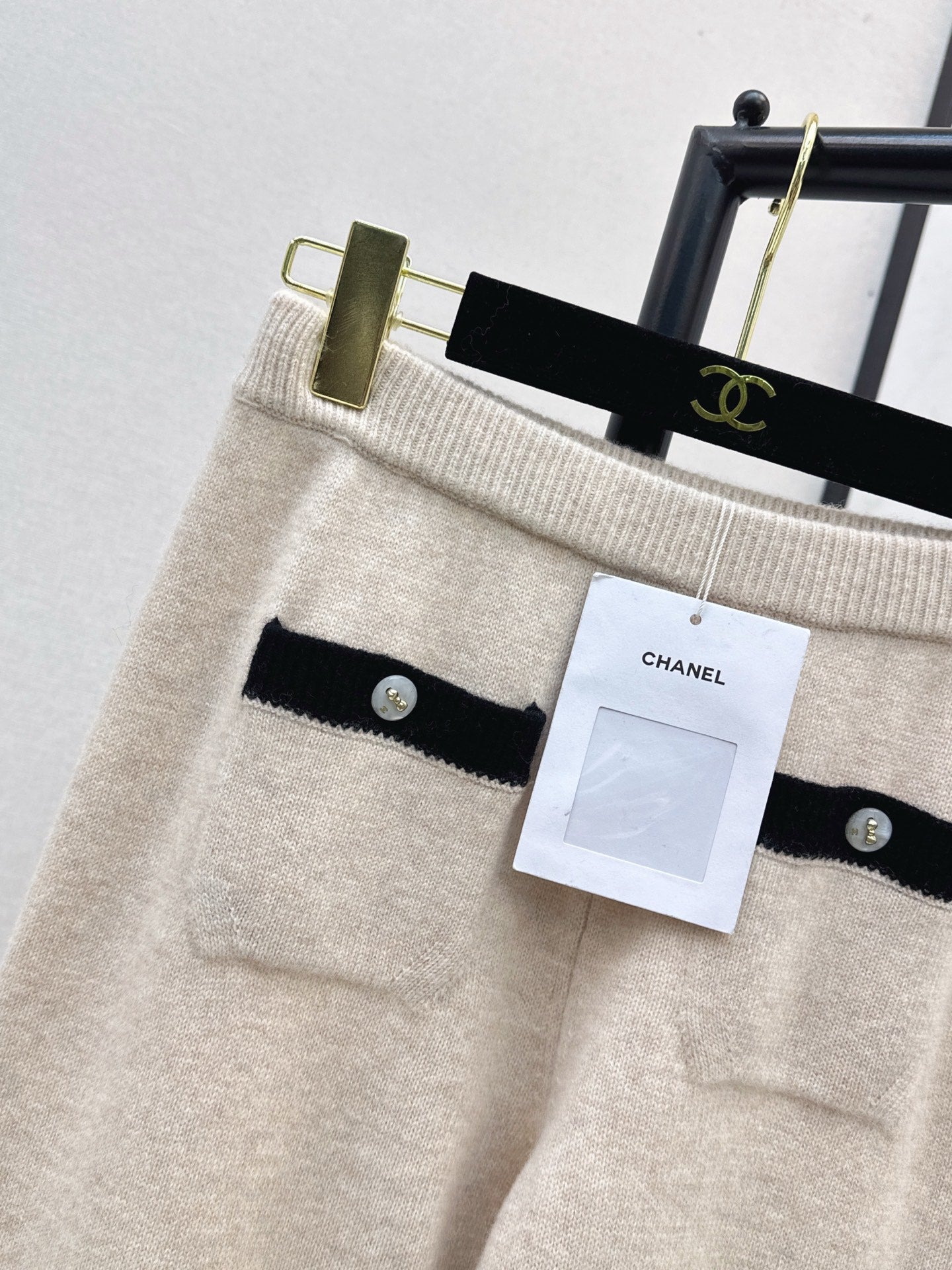 Chan NEW Color block pants