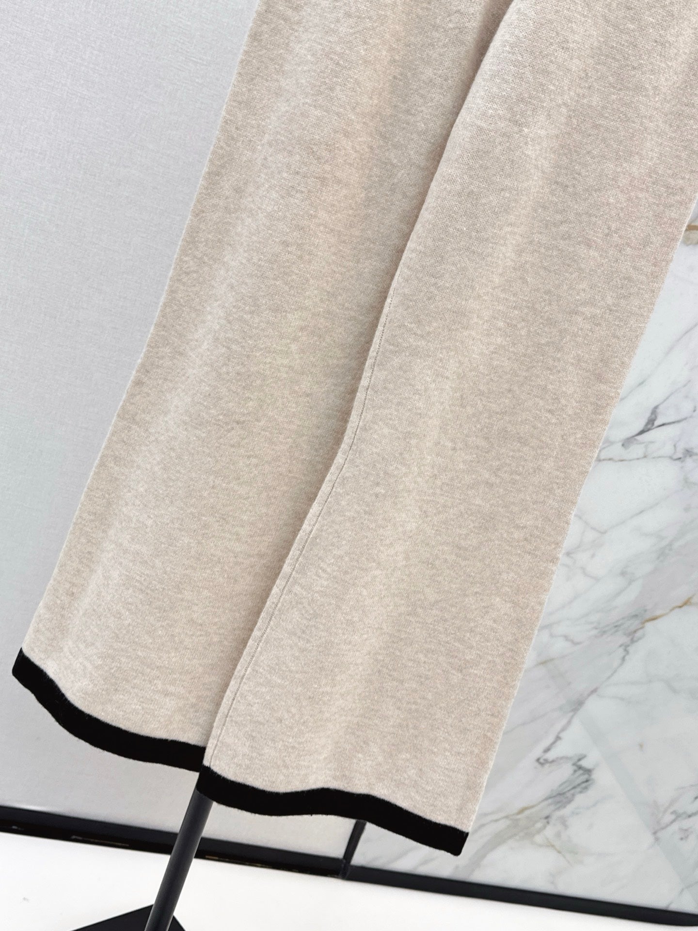 Chan NEW Color block pants