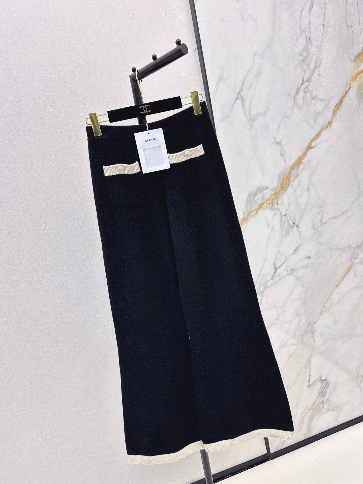 Chan NEW Color block pants