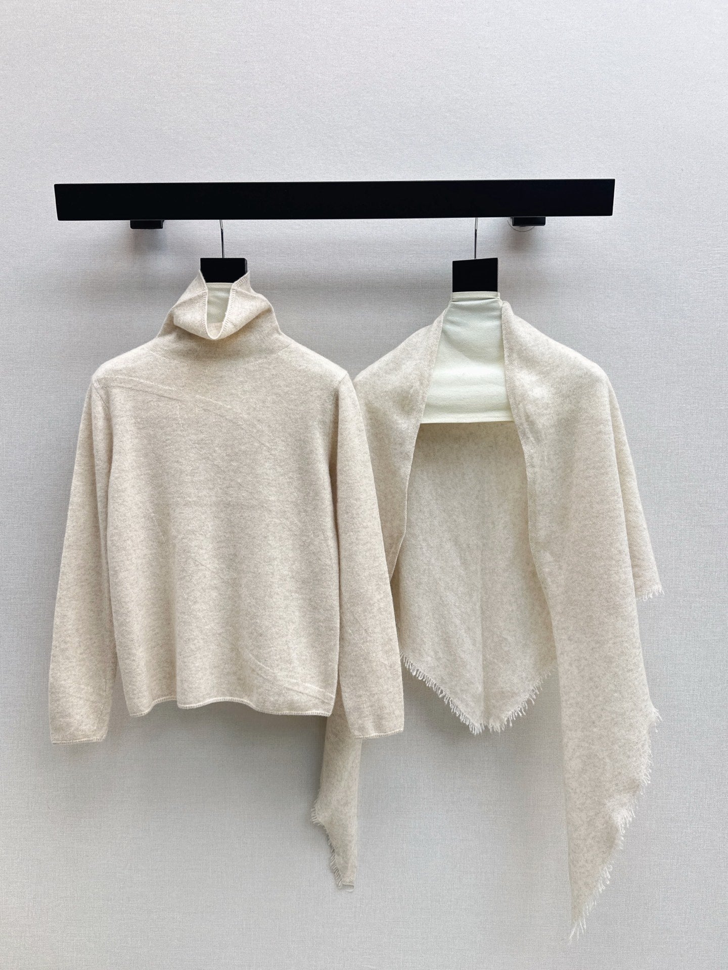 Loro NEW Cashmere sweater and shawl set