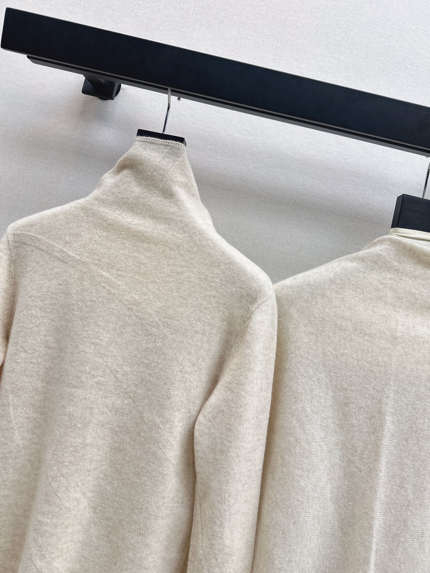 Loro NEW Cashmere sweater and shawl set