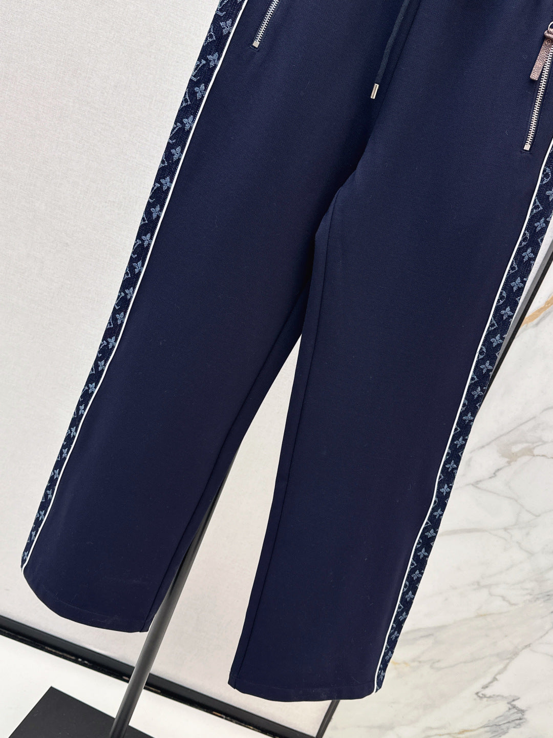 Louis NEW Straight-leg pants