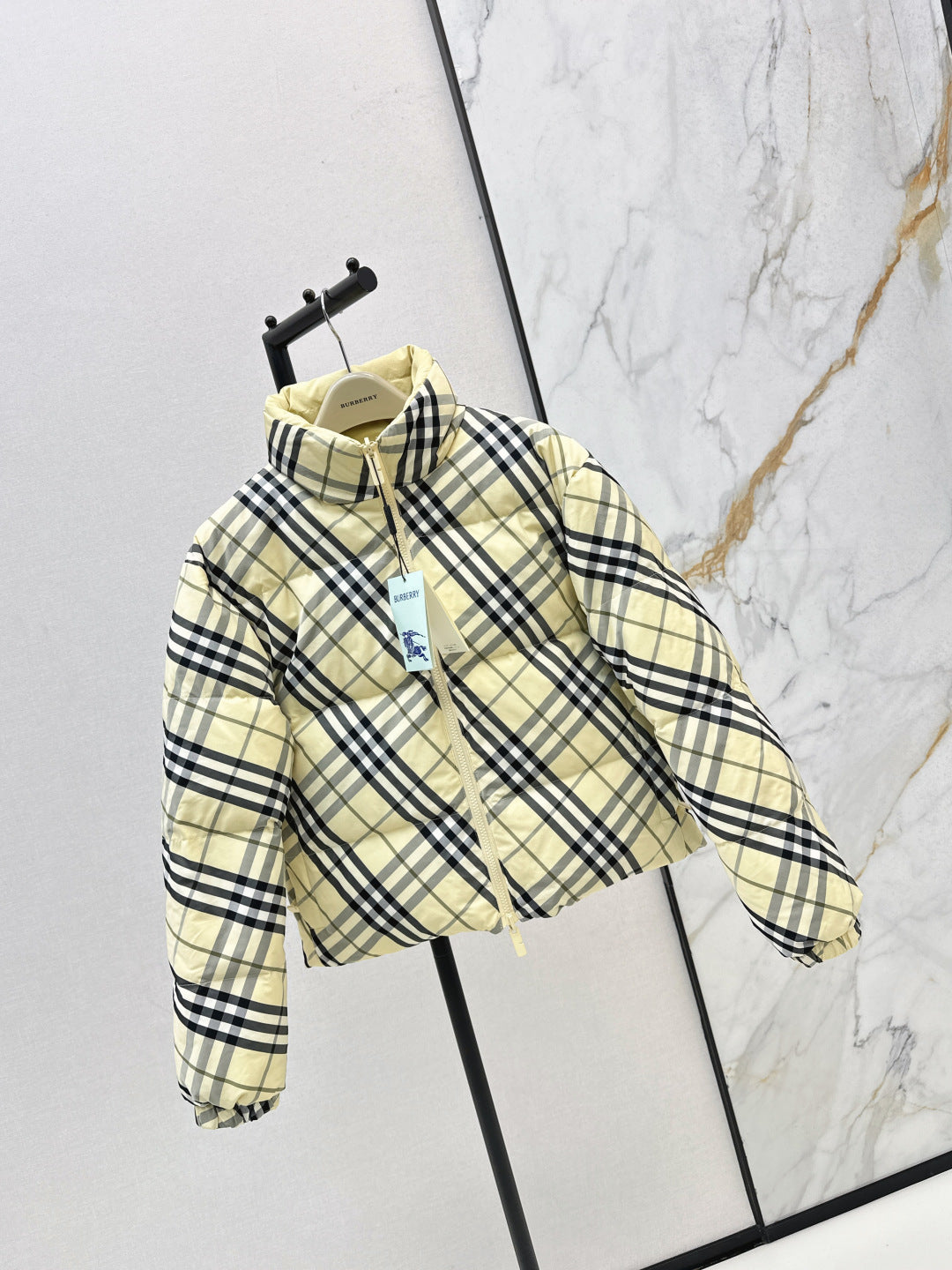 Bur NEW Reversible down jacket