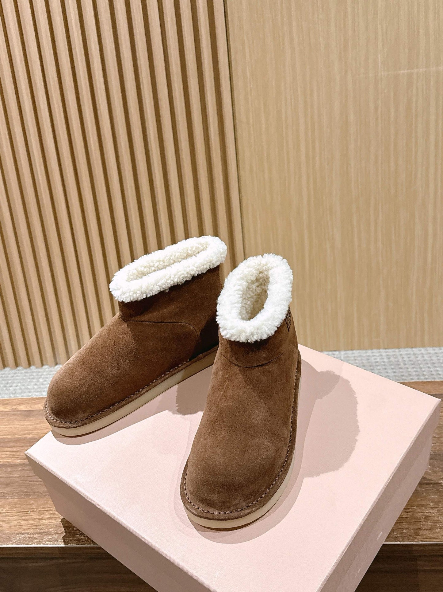 Miu 25fw insulated boots