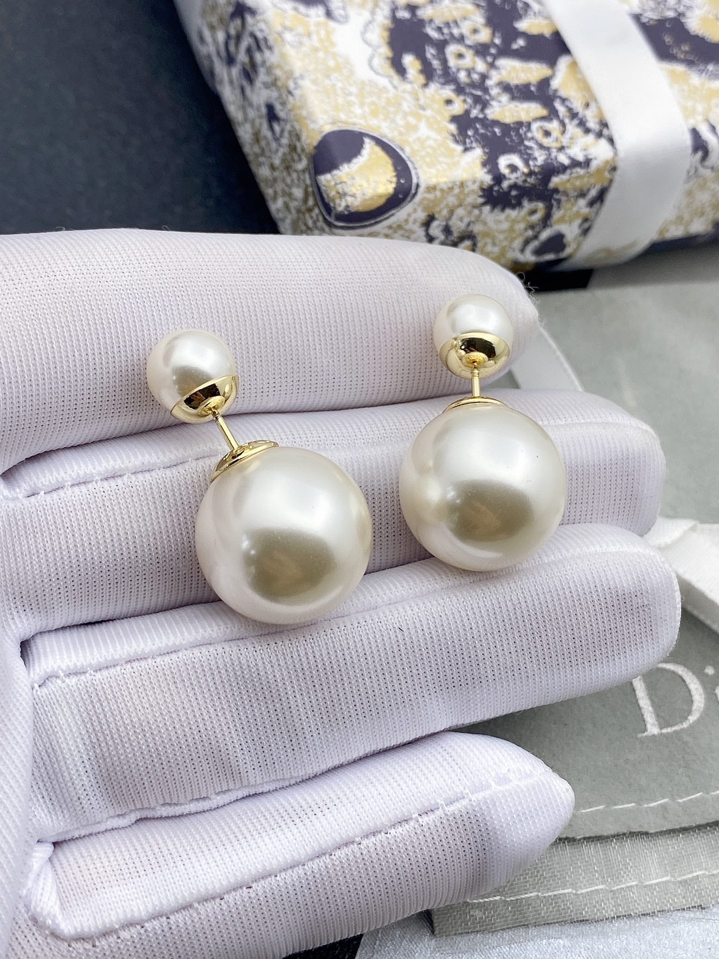 CD New Small and large pearl earrings