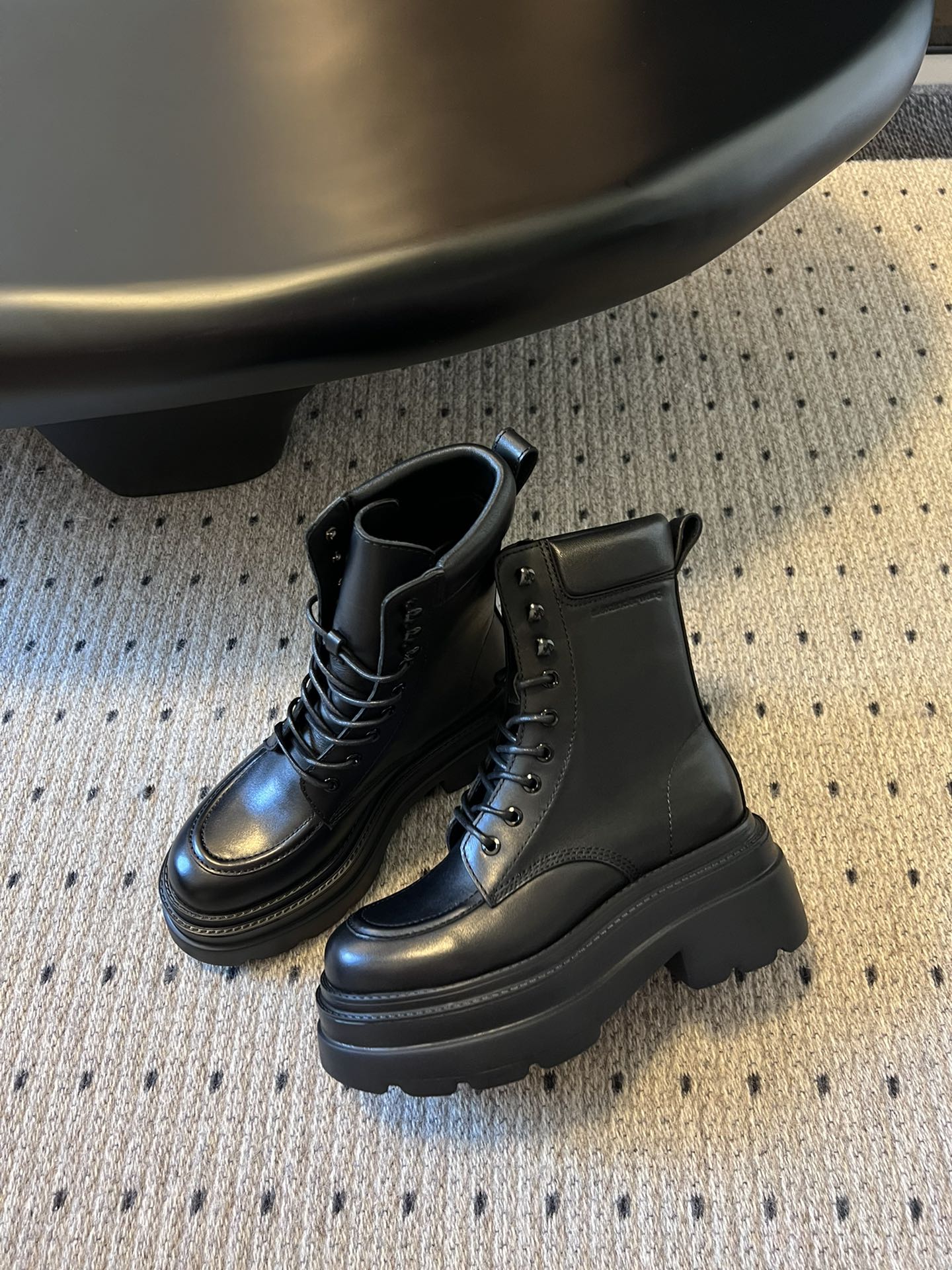 Alex 25fw combat boots