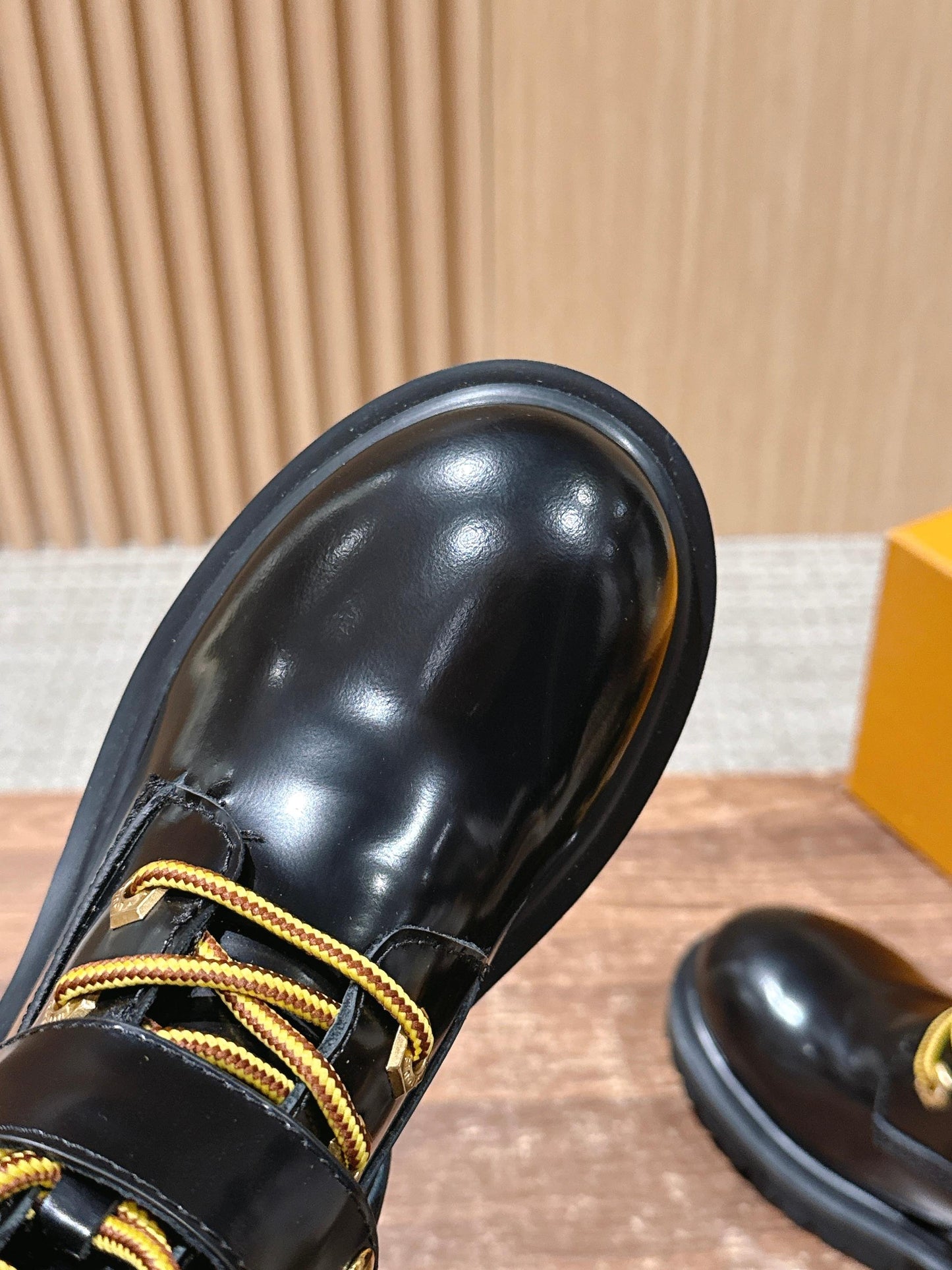 Loui 25fw biker boots