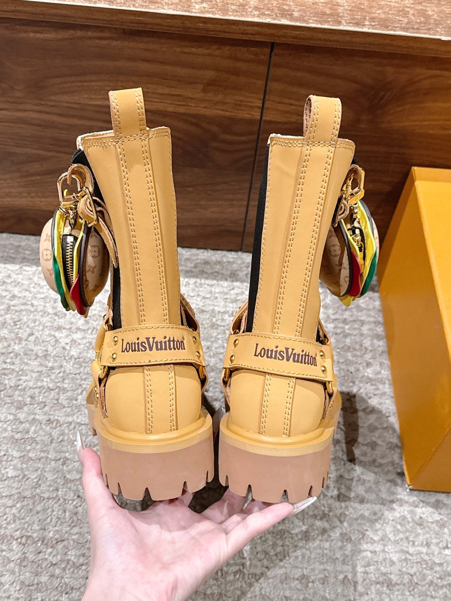 Loui 25fw biker boots