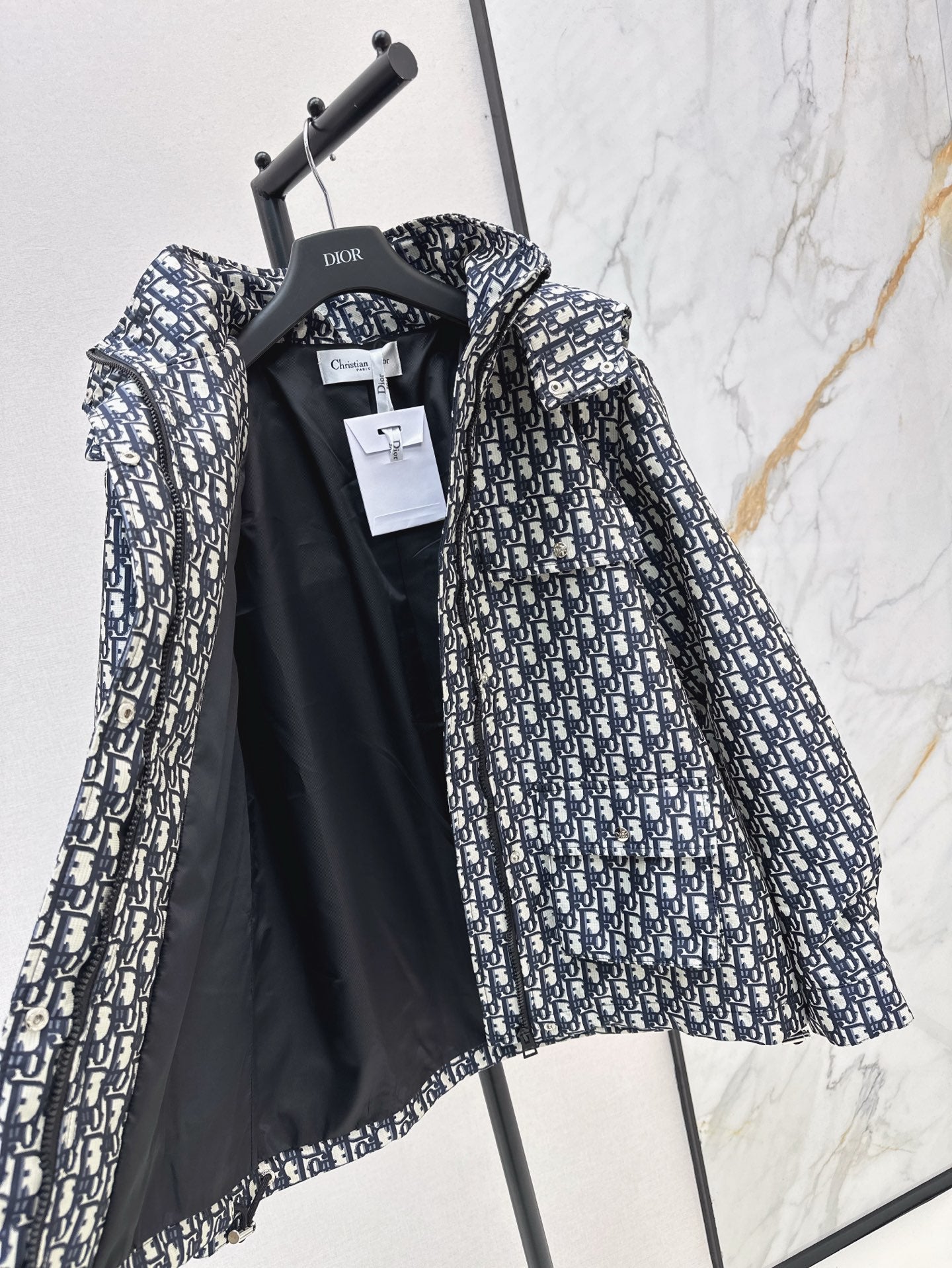 CD NEW Hooded jacket