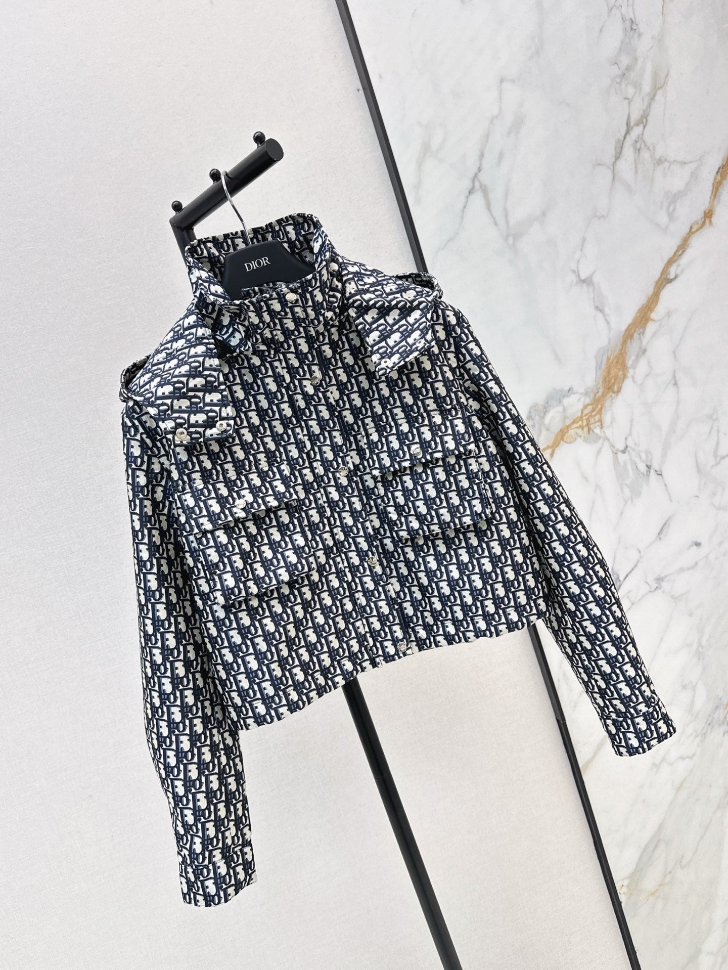 CD NEW Hooded jacket