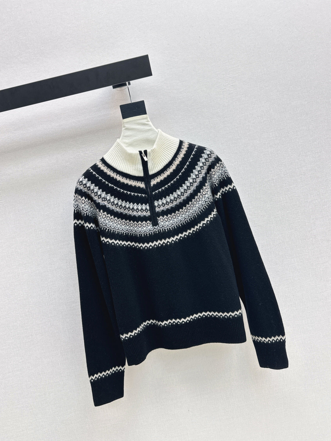 Loro NEW Knitted sweater