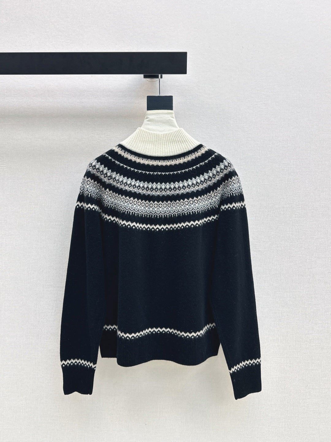Loro NEW Knitted sweater