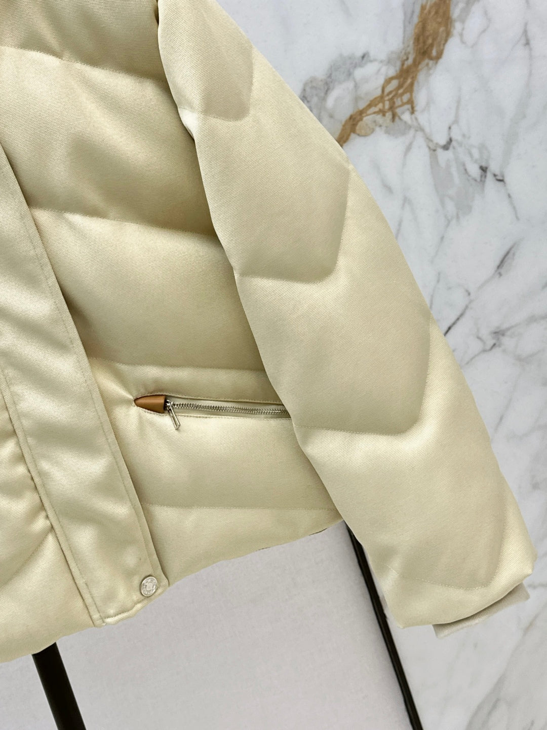 Herm NEW Down jacket