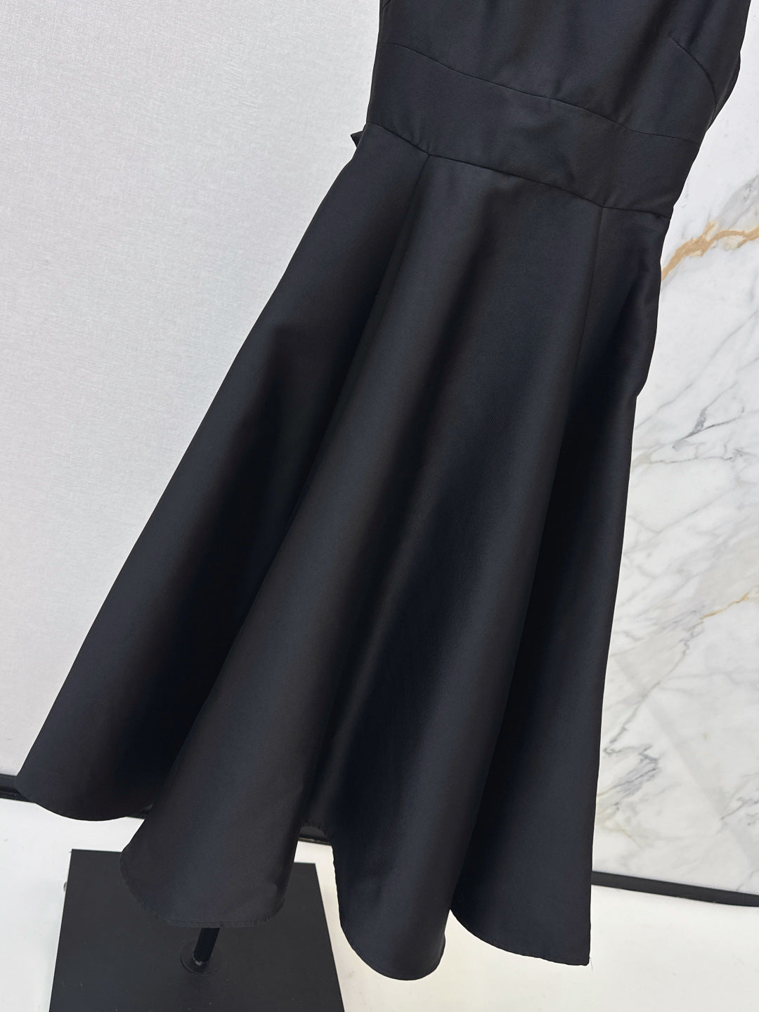 CD NEW sleeveless dress