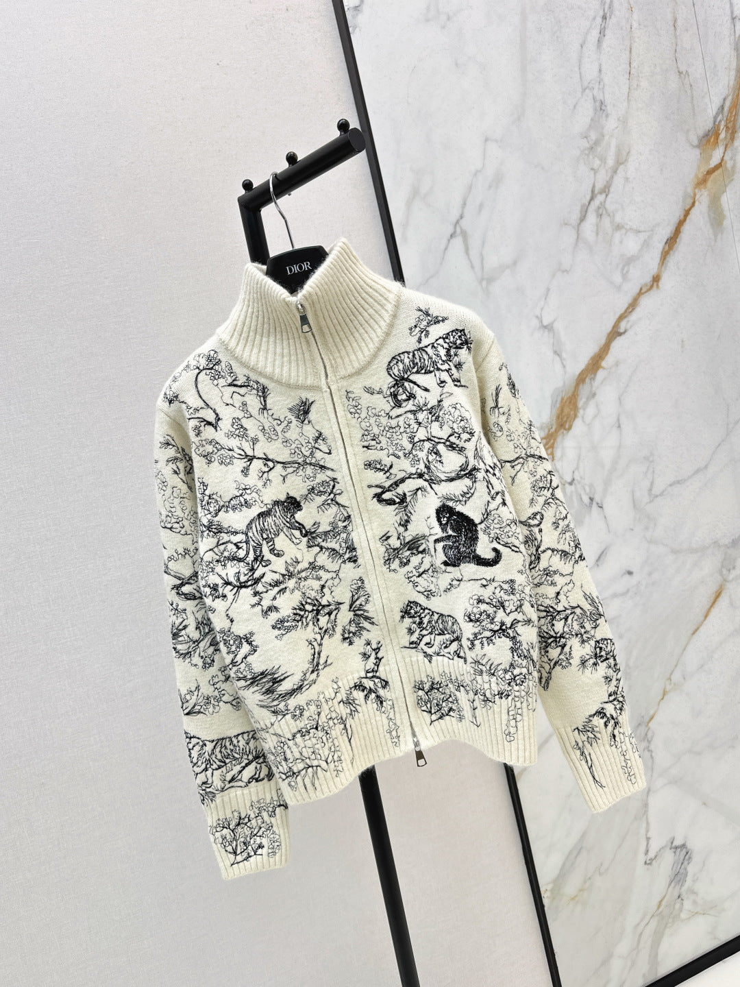 CD NEW Knitted zip-up jacket