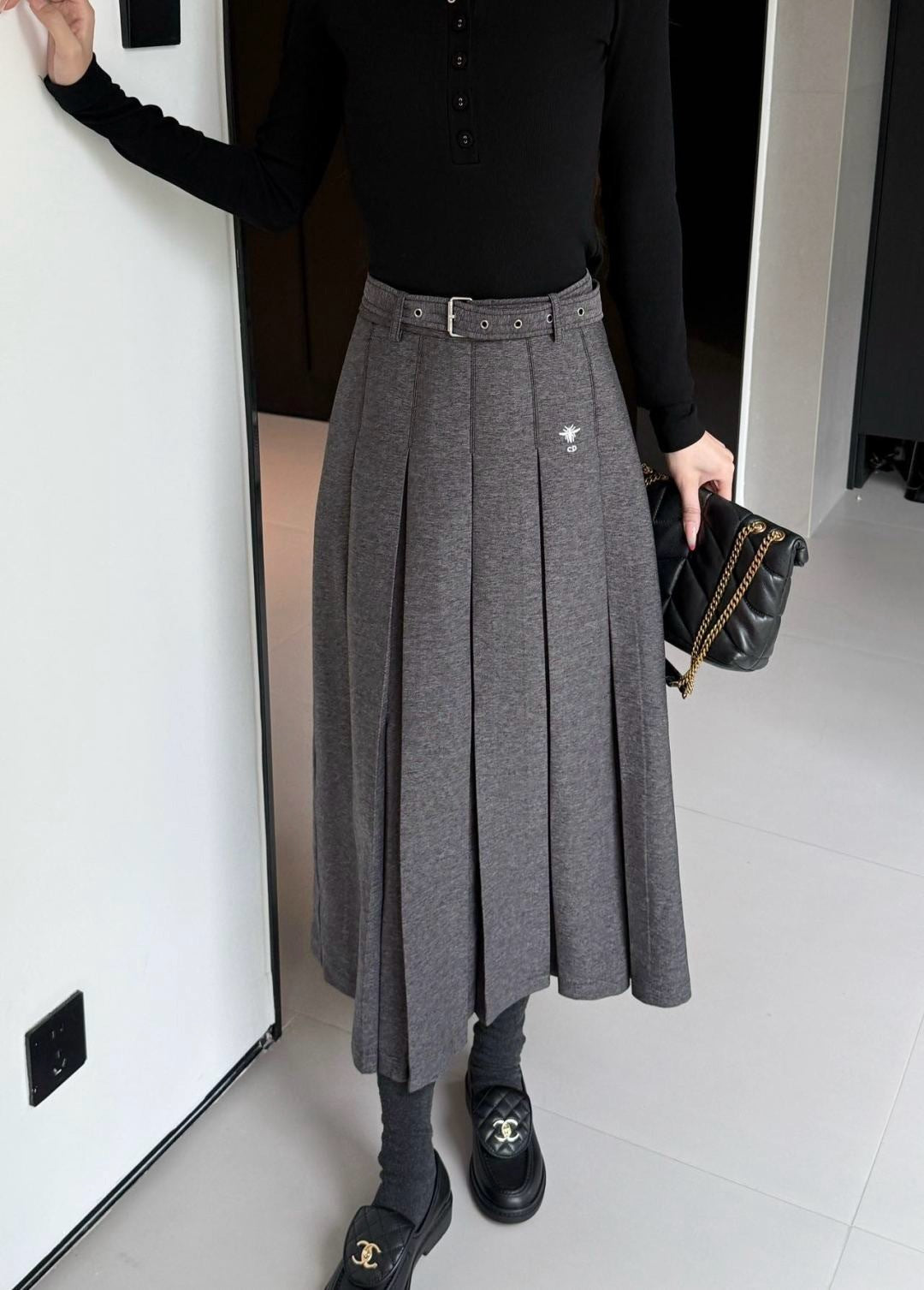 CD NEW pleated skirt
