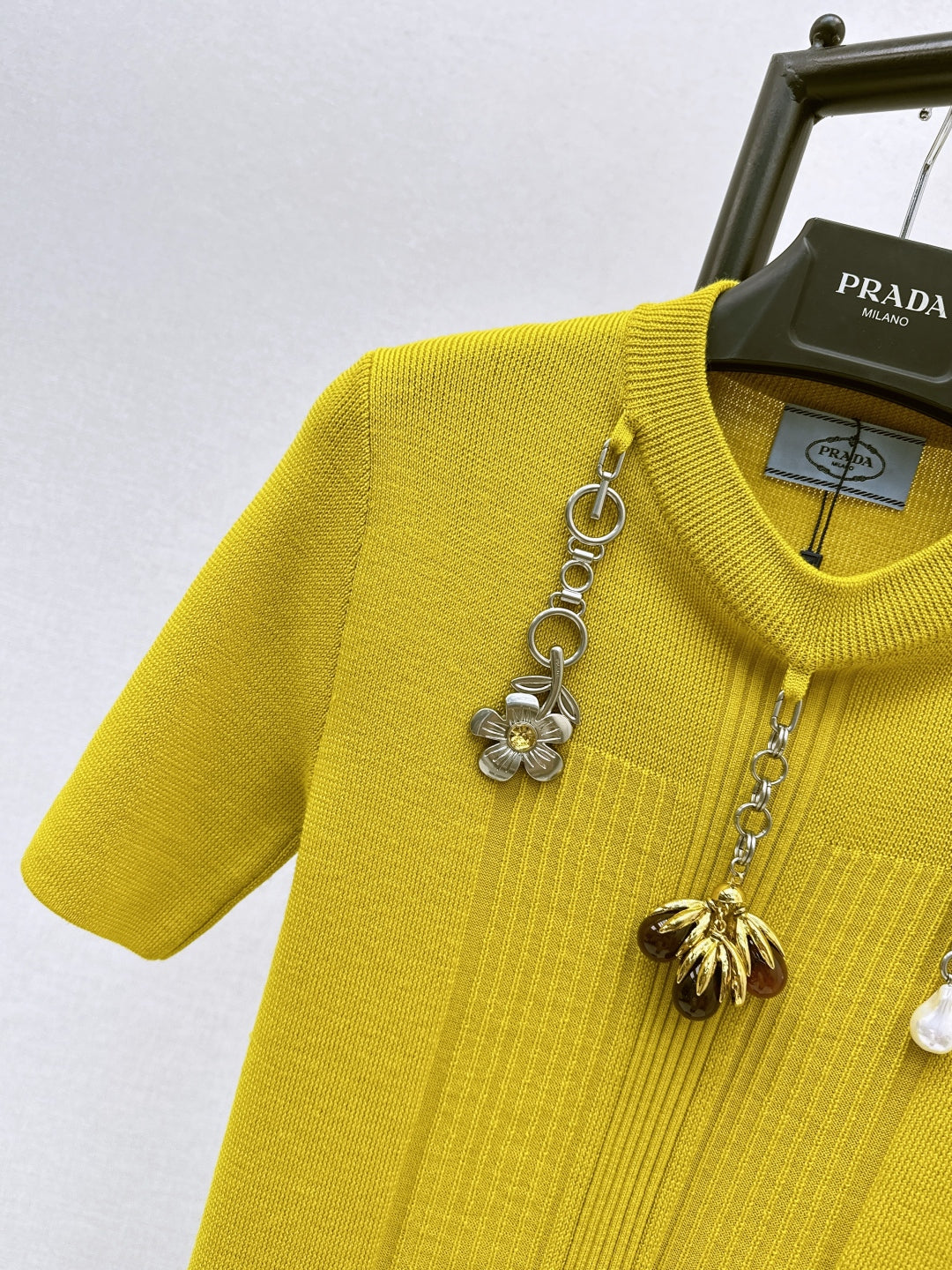 Pra NEW Pendant Wool Knit Sweater