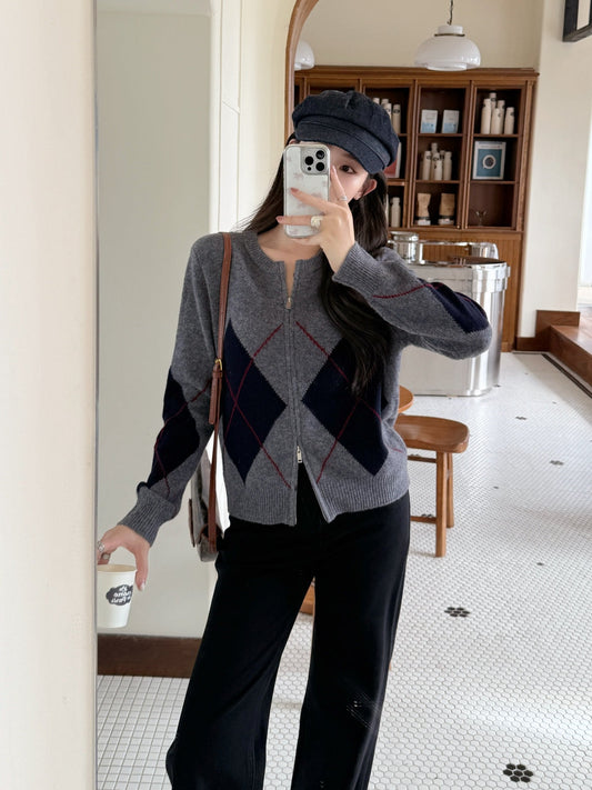 Ral NEW Round-neck cardigan