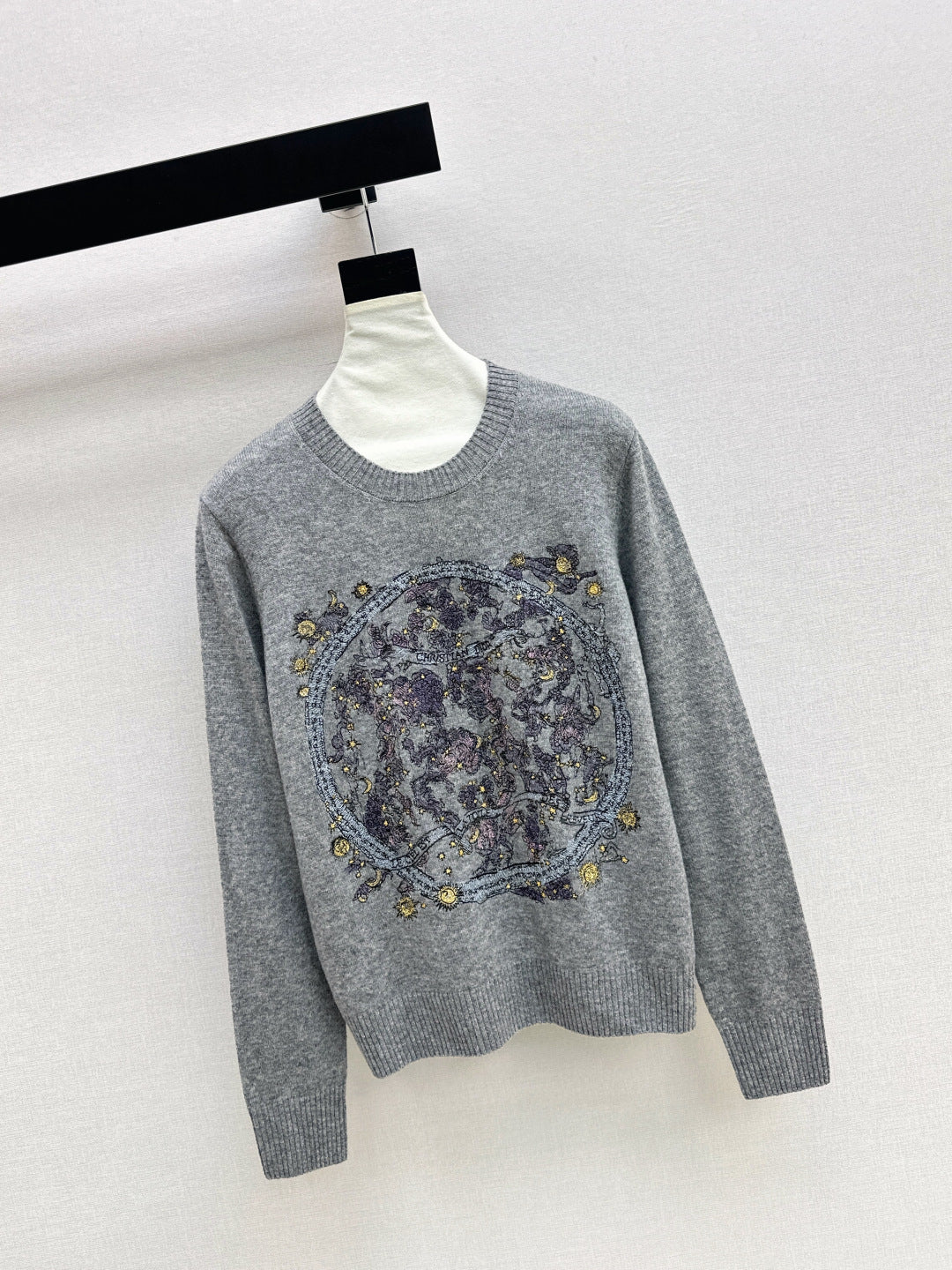 CD NEW Embroidered sweater