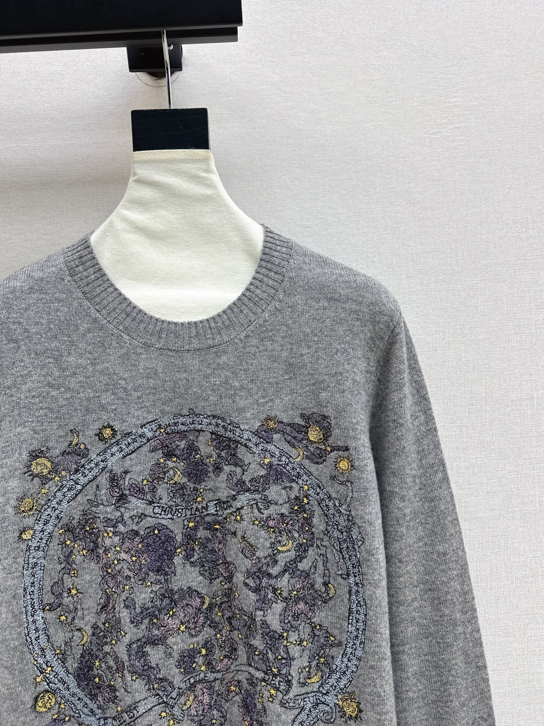 CD NEW Embroidered sweater