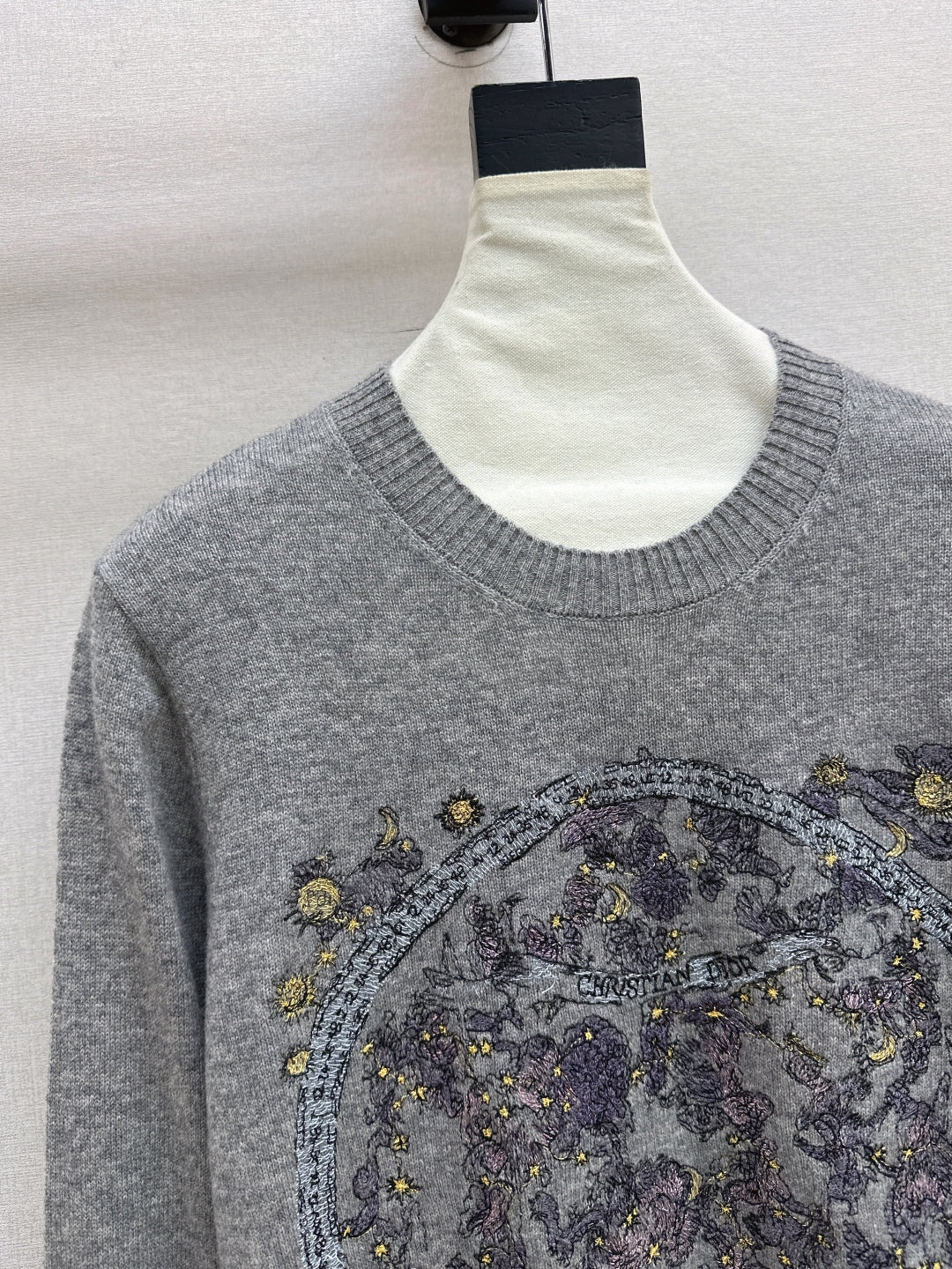CD NEW Embroidered sweater