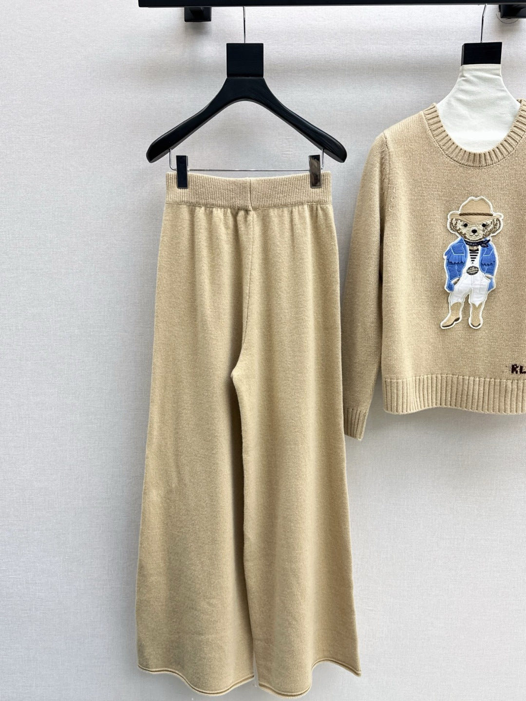 Ral NEW Sweater and straight-leg pants set