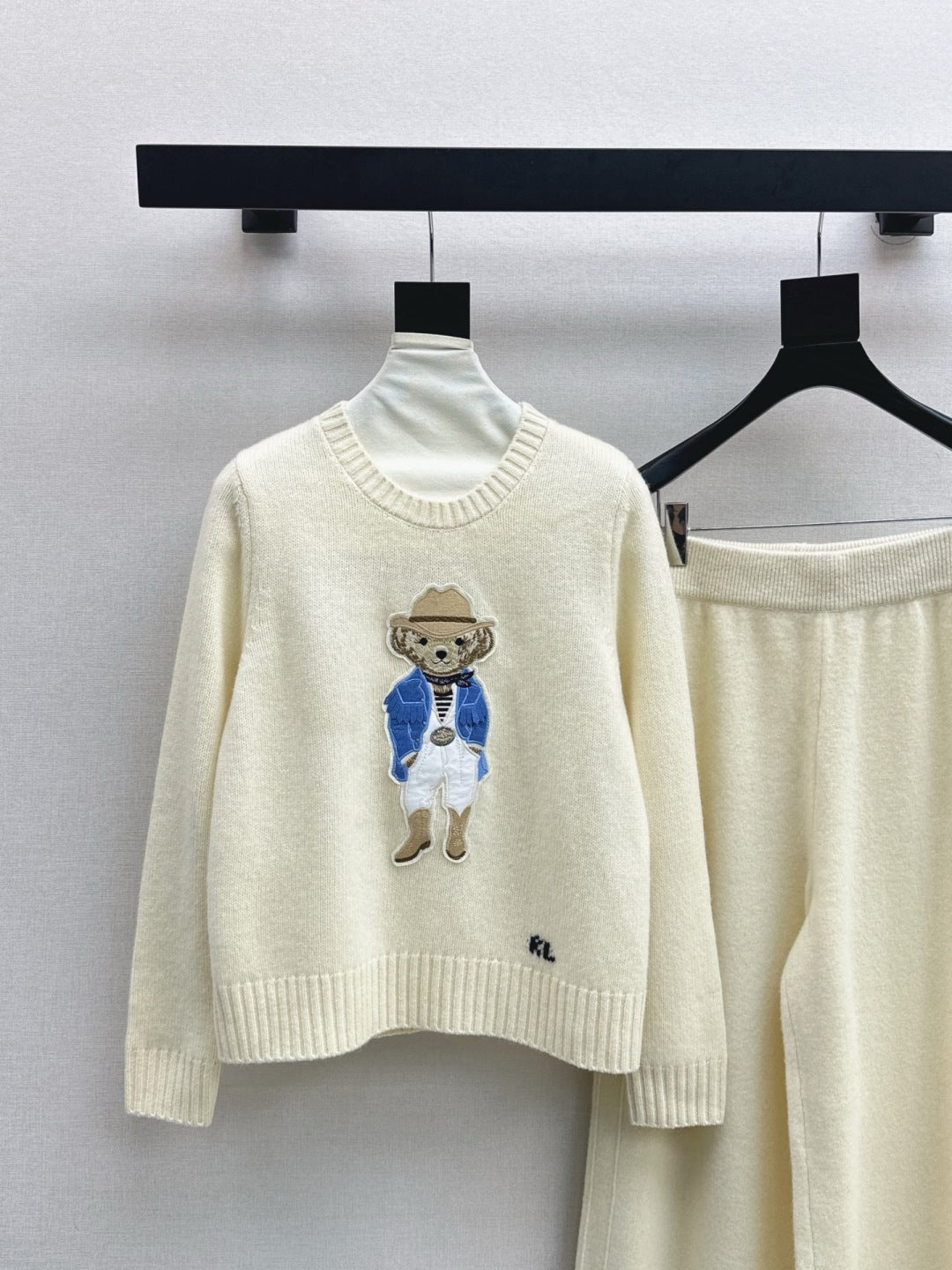 Ral NEW Sweater and straight-leg pants set