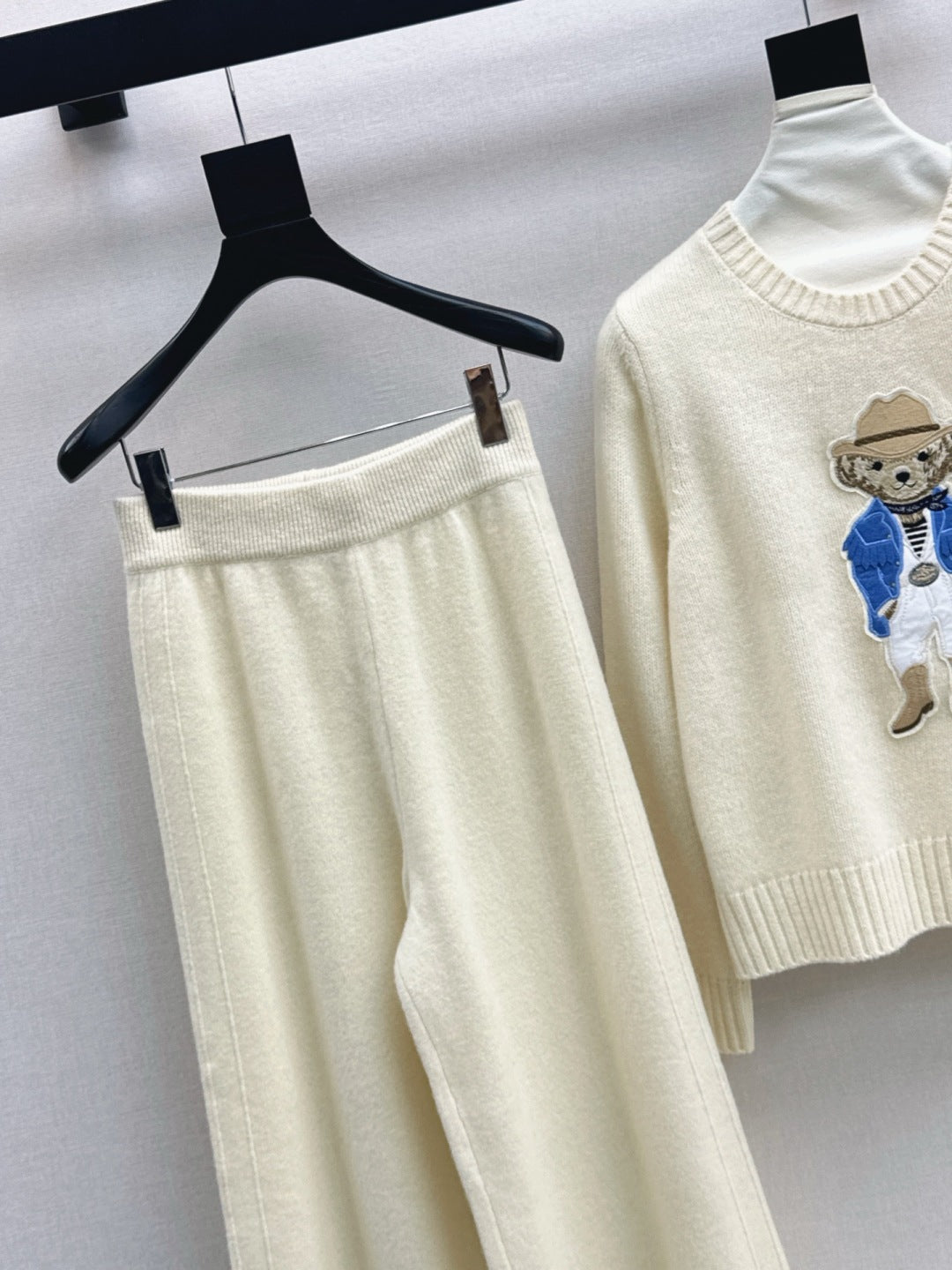 Ral NEW Sweater and straight-leg pants set