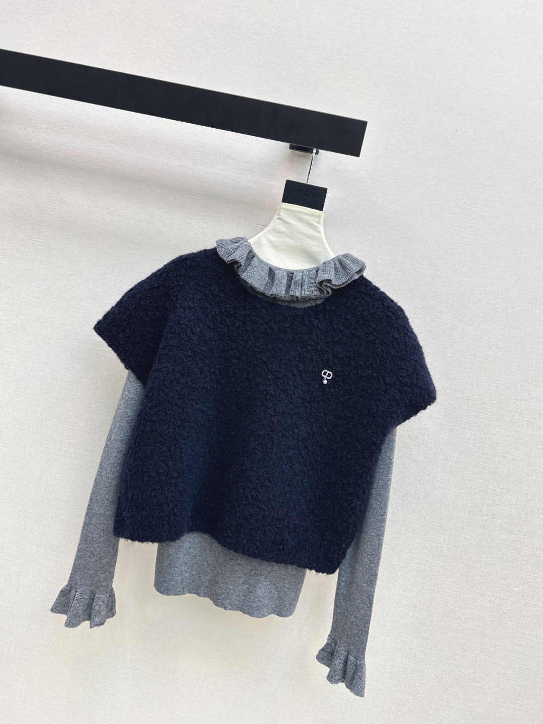 CD NEW Base shirt and vest set