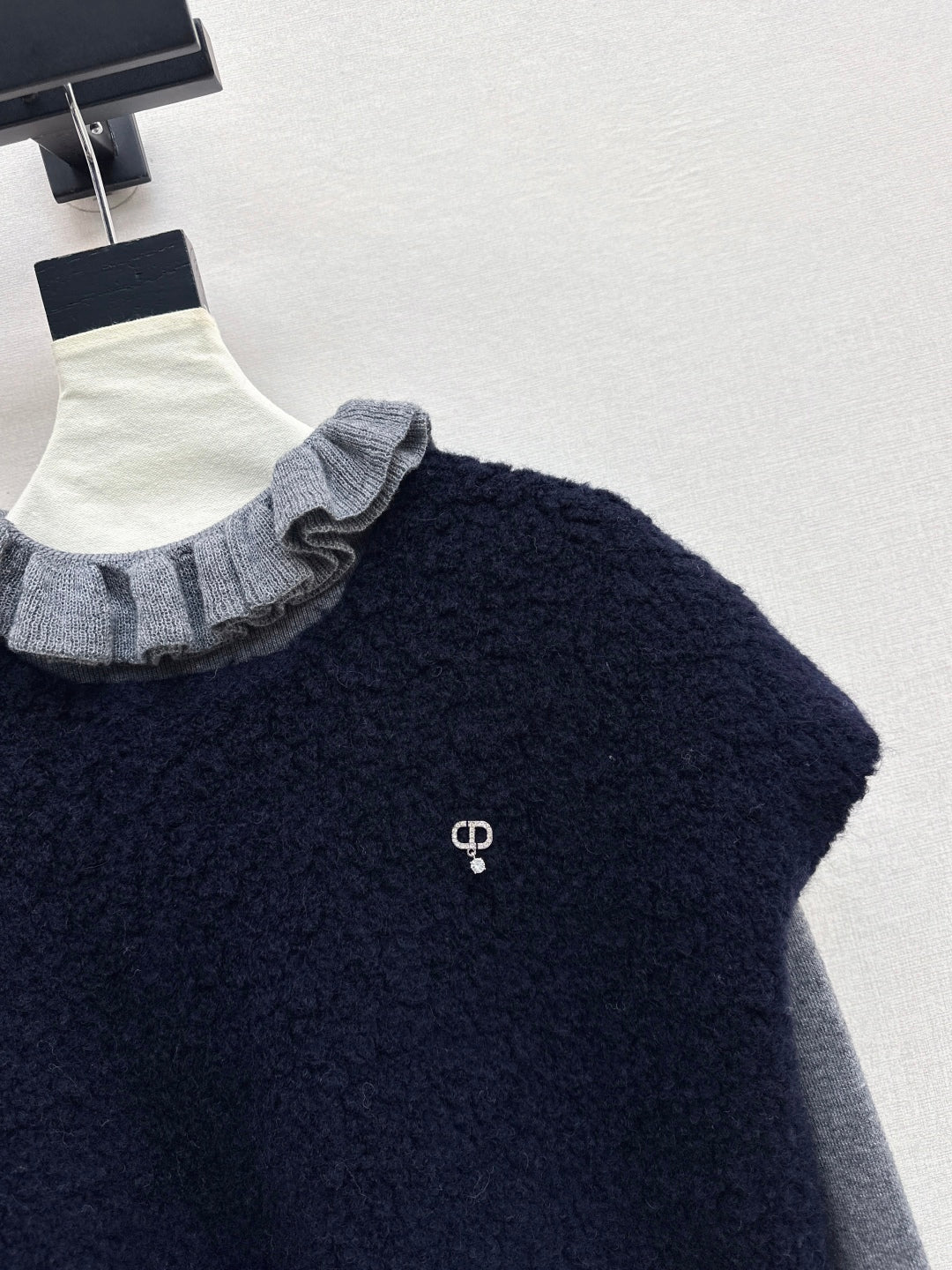 CD NEW Base shirt and vest set