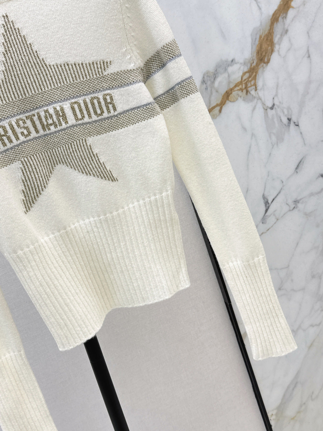 CD NEW cashmere sweater