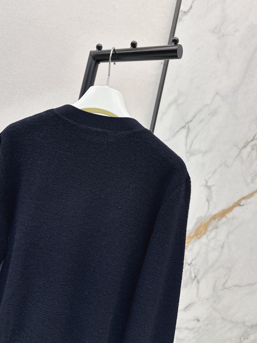 Loe NEW knitted sweater