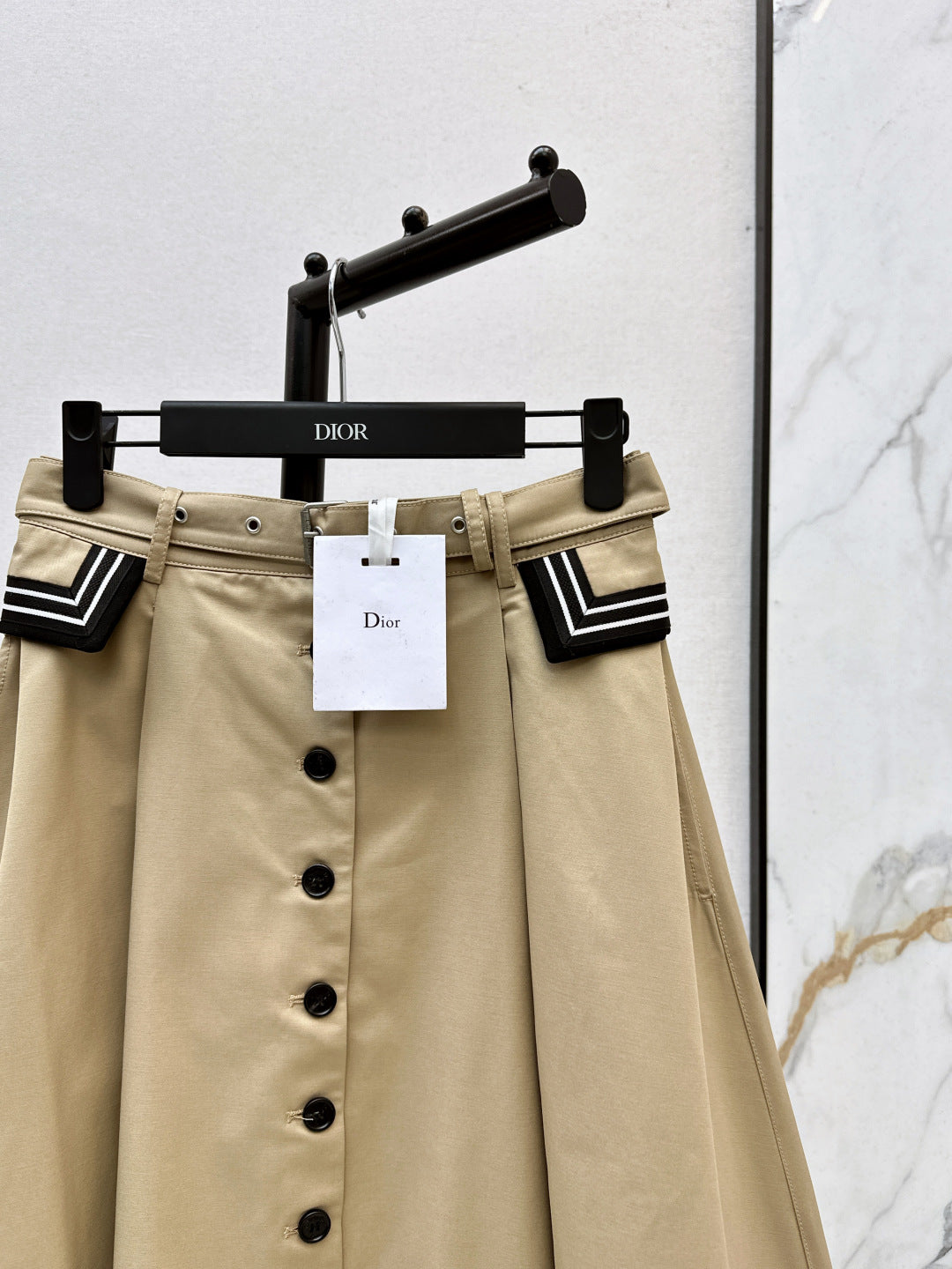 CD NEW Umbrella-shaped skirt