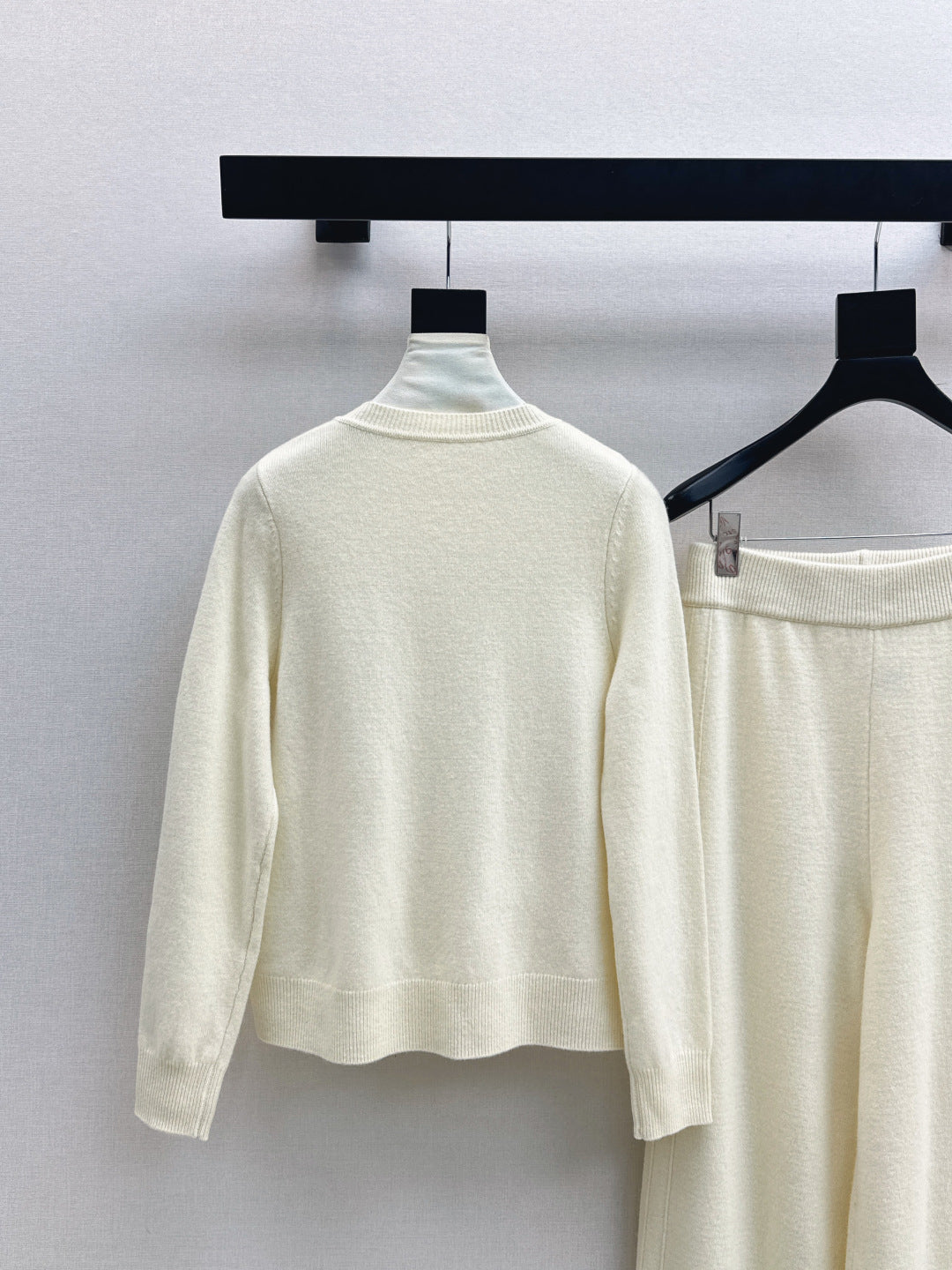 Loro NEW Knitted three-piece set