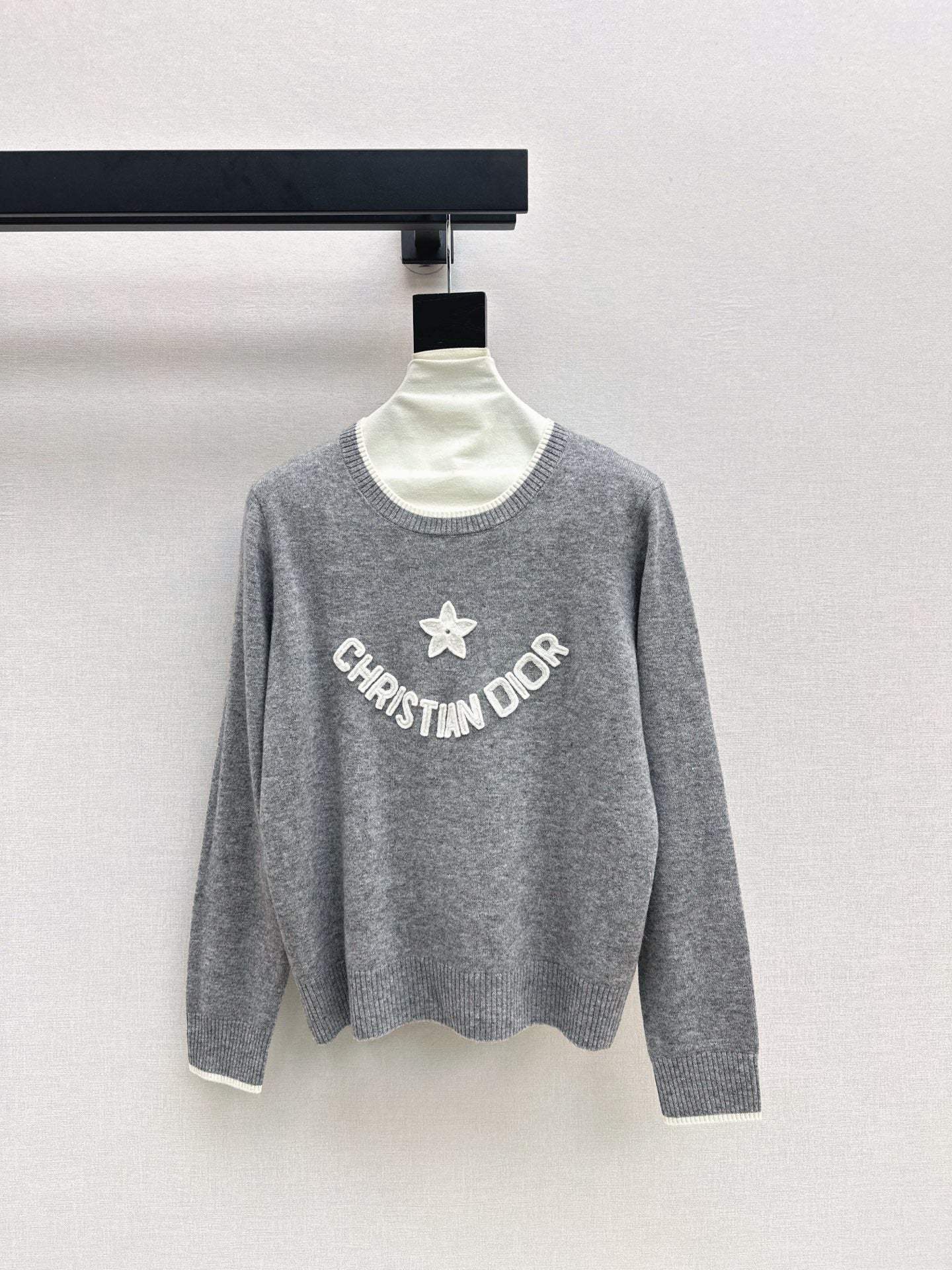 CD NEW Embroidered sweater