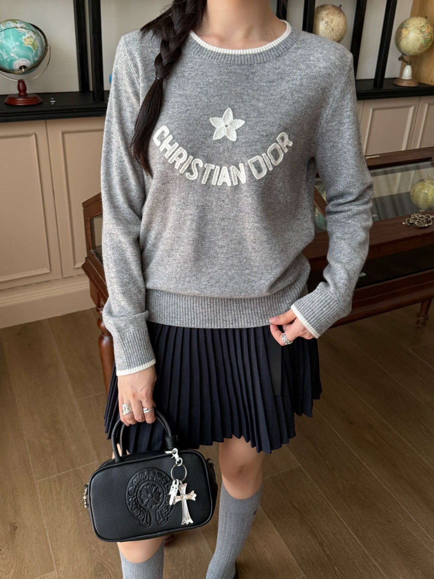 CD NEW Embroidered sweater