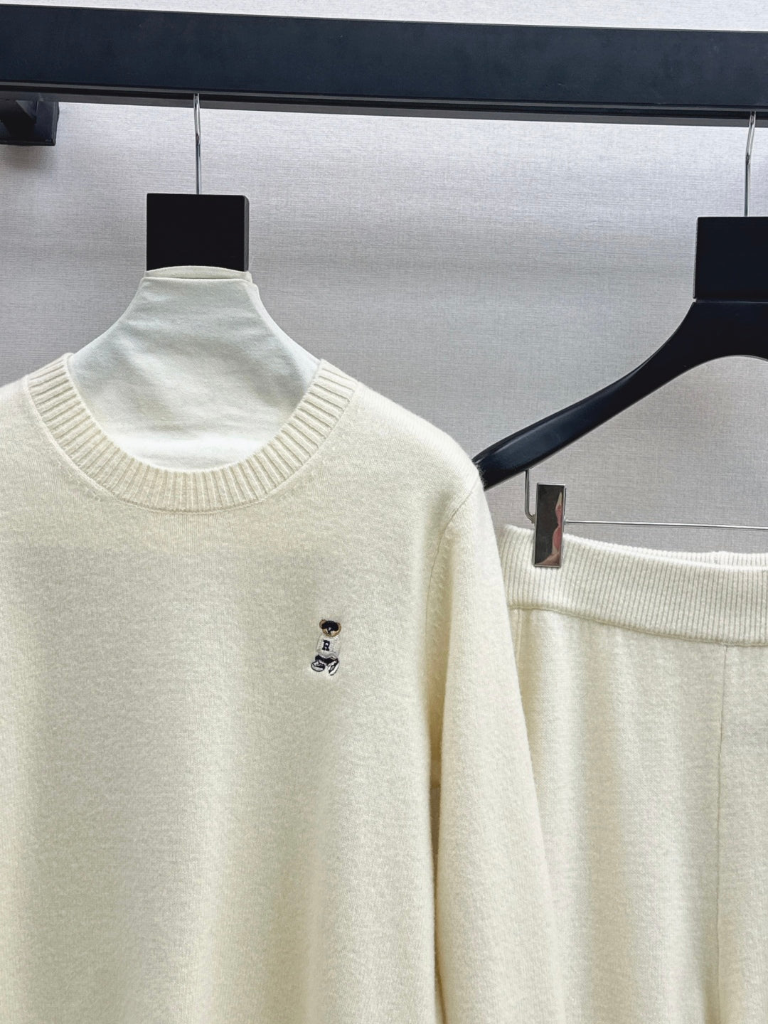 Ral NEW knitted suit