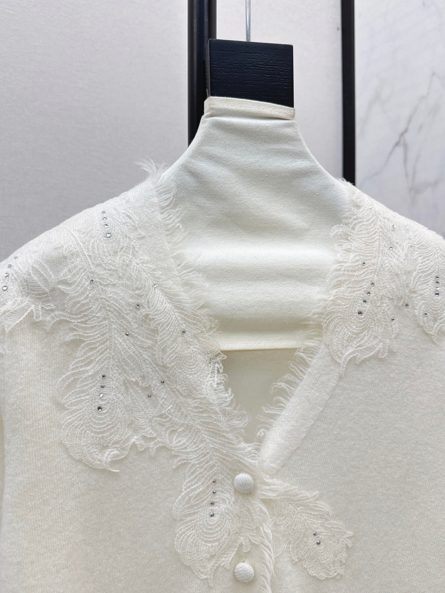 Es NEW V-neck cardigan