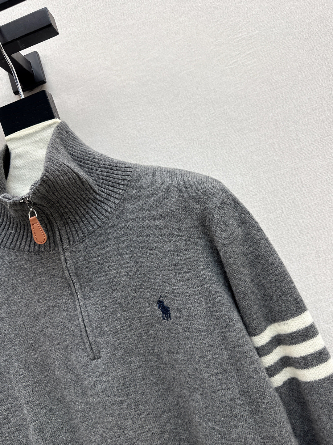 Ral NEW Half-open sweater