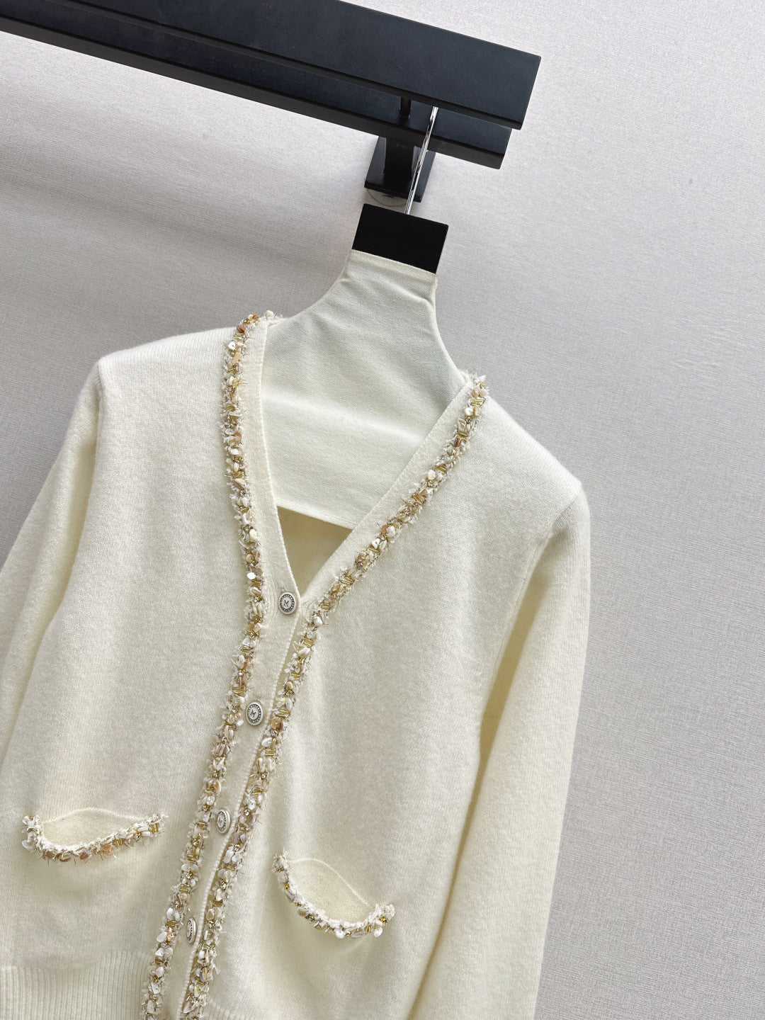 Max NEW V-neck cardigan