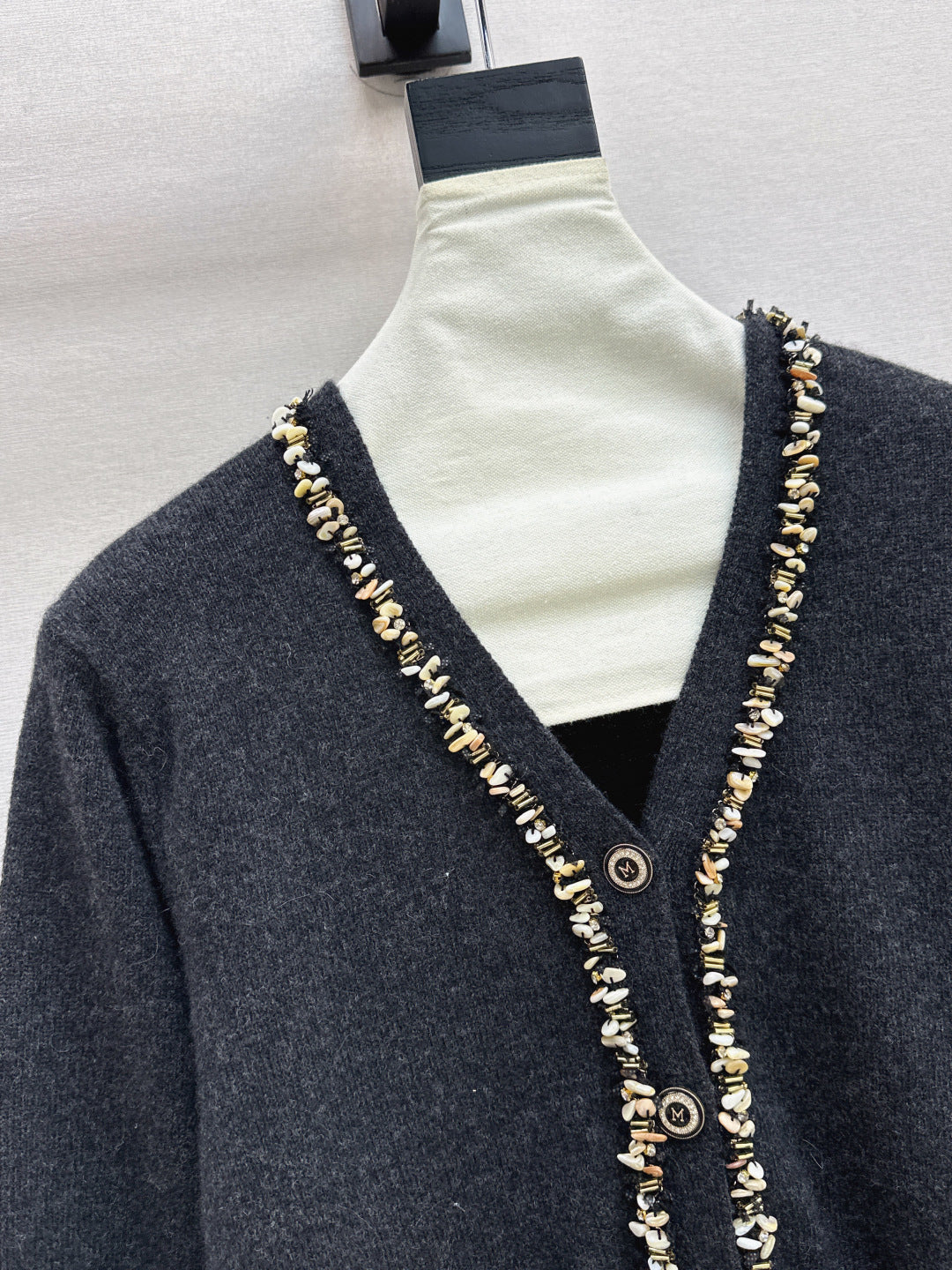 Max NEW V-neck cardigan