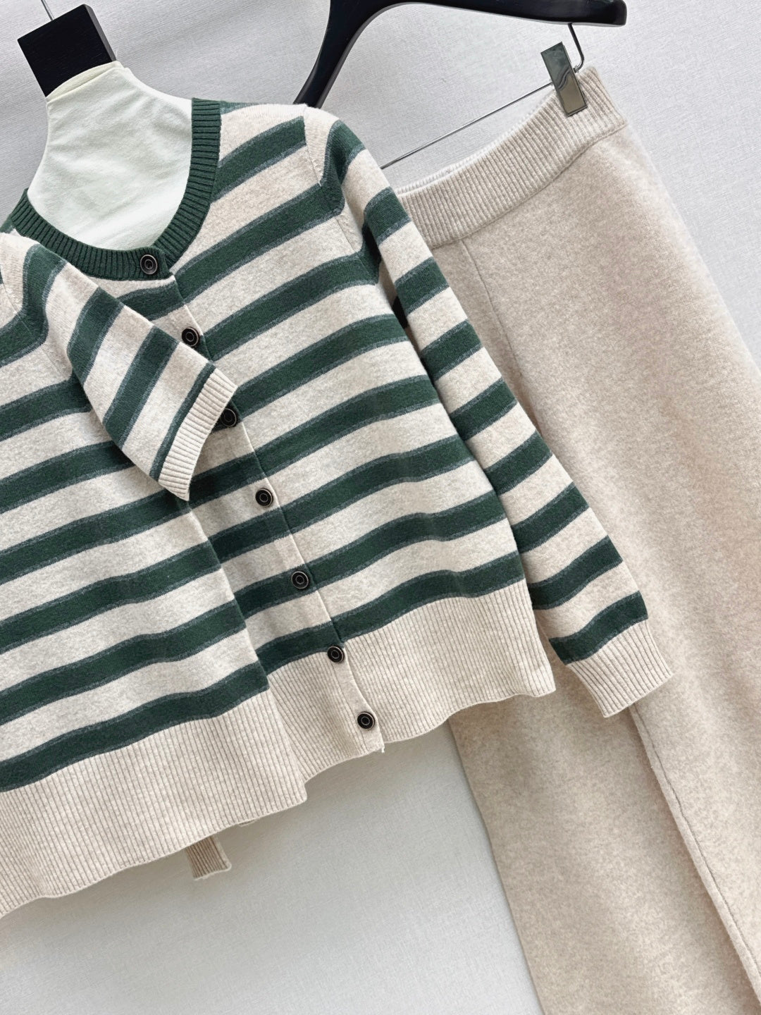 Loro NEW Knitted three-piece set